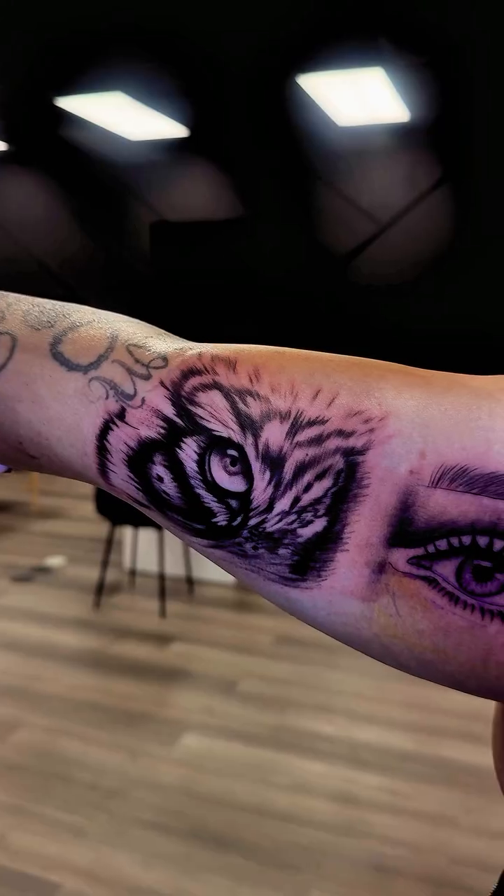 Tattoo by @bendecidatattoo โ black_and_grey, realism