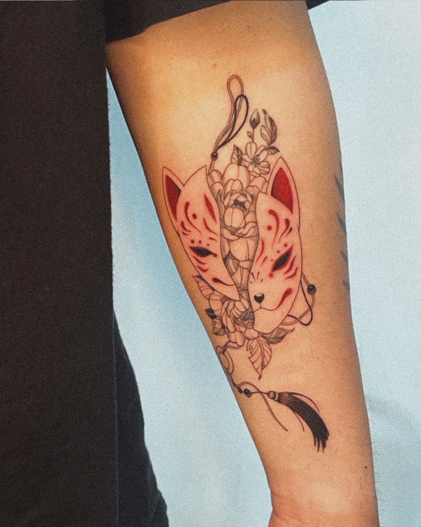 Tattoo by @meongtatt — dotwork, japanese_irezumi
