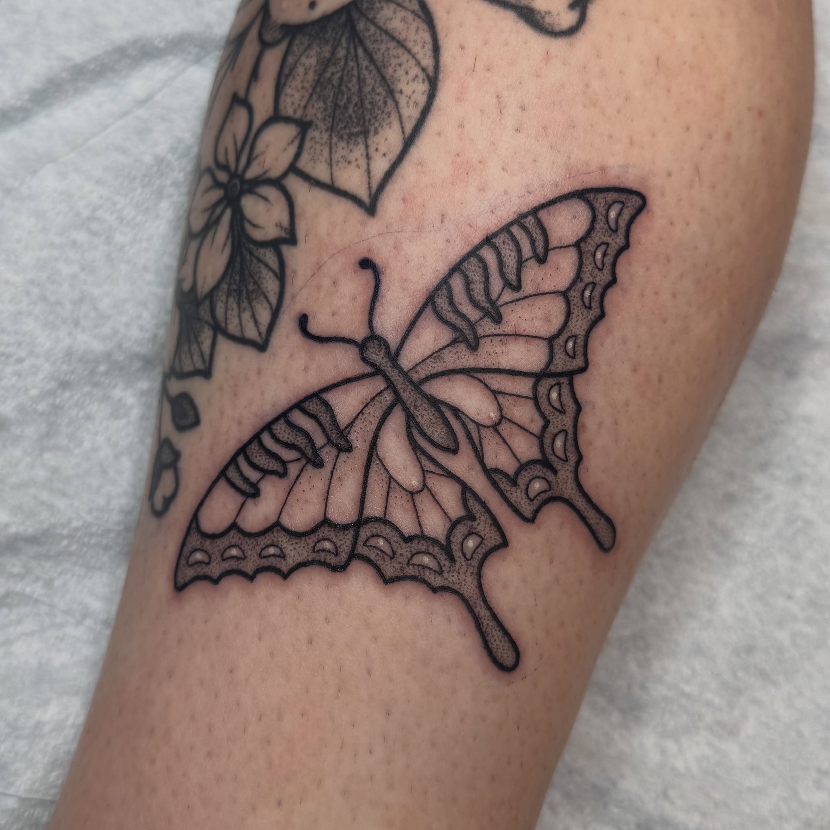 Tattoo by @beltanebeetattoo — black_and_grey