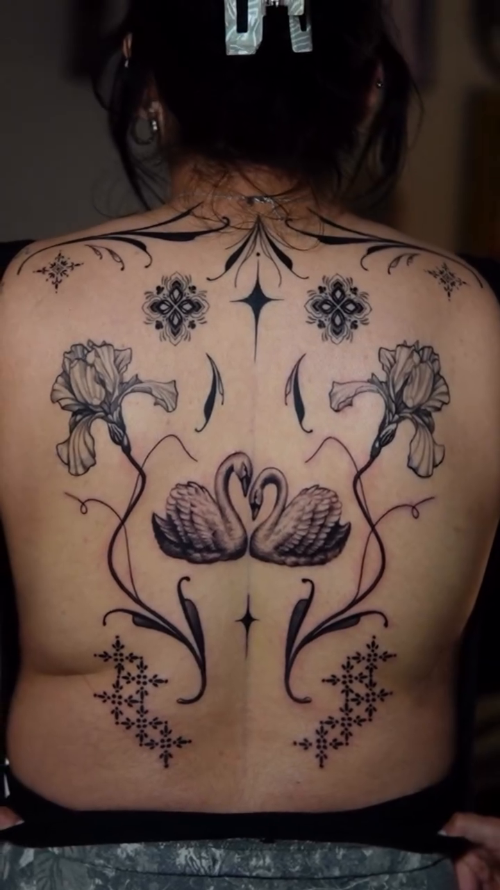 Tattoo by @ellieelizabethtattoos โ black_and_grey, ornamental