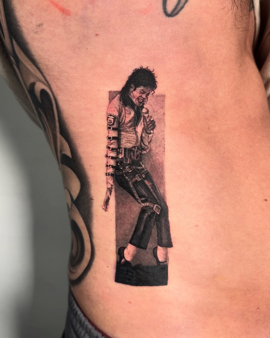 Tattoo by @em.isabella_ink โ realism