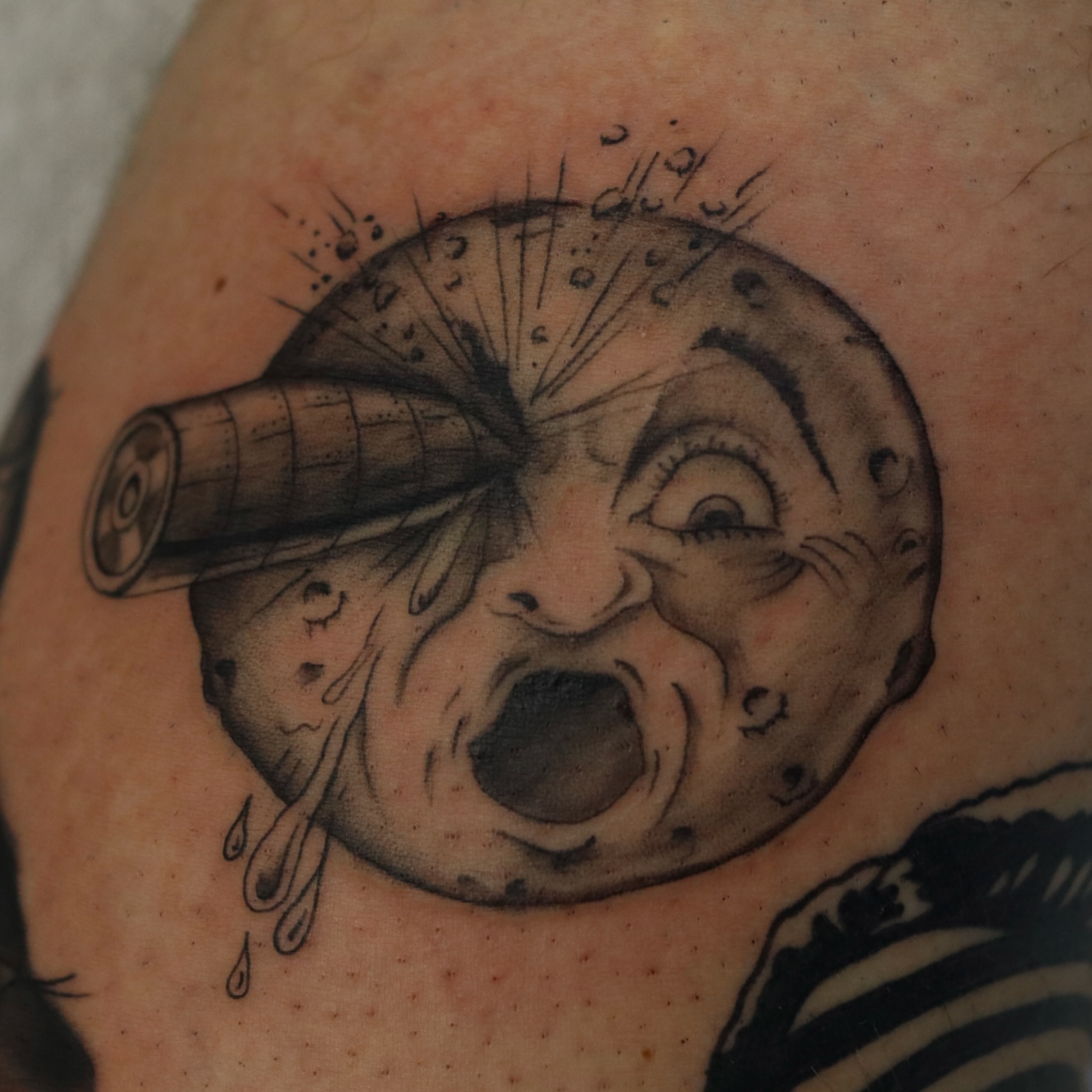 Tattoo by @nik.checots — black_and_grey