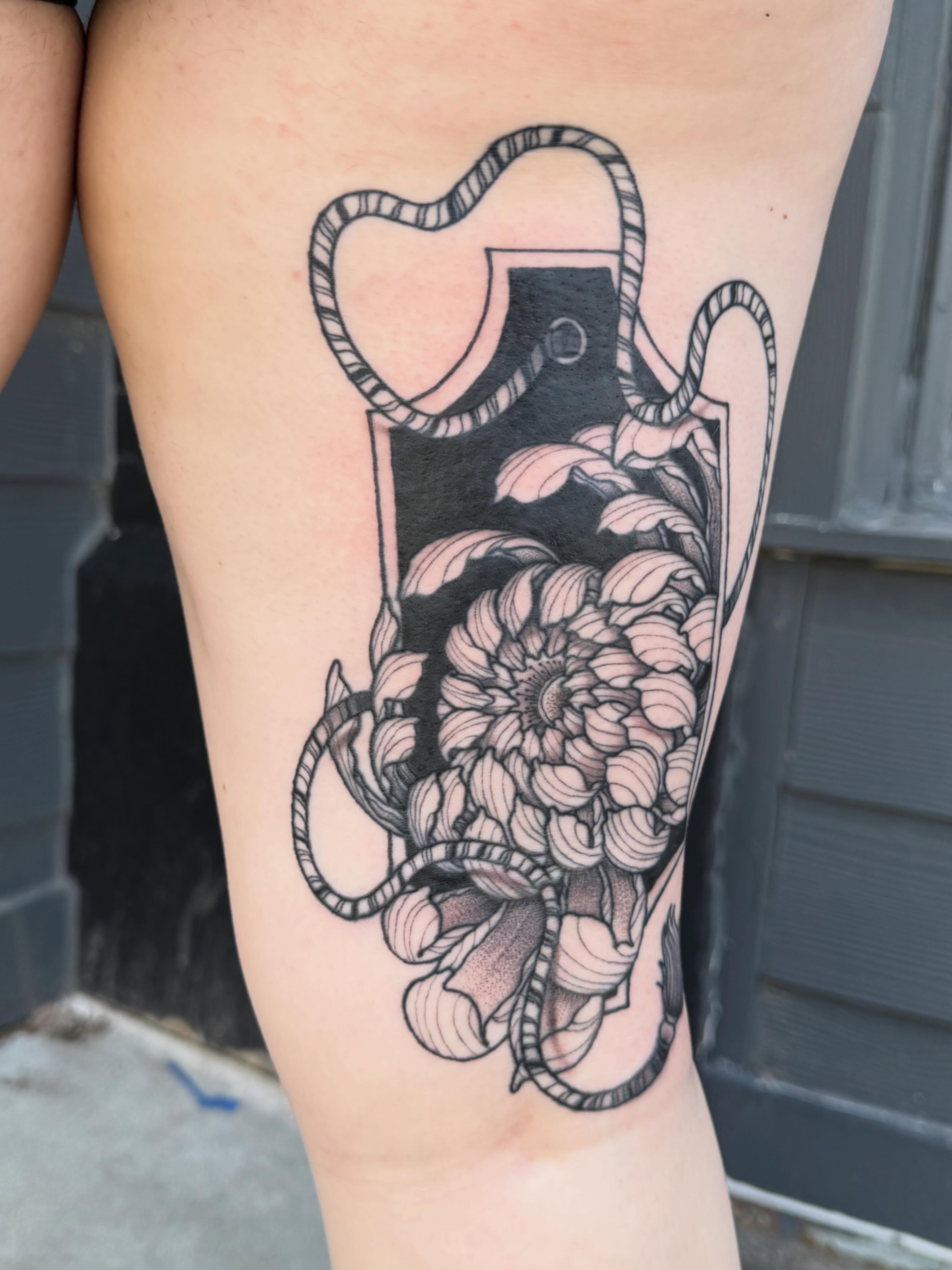 Tattoo by @the_chaotic_ginger — black_and_grey, geometric