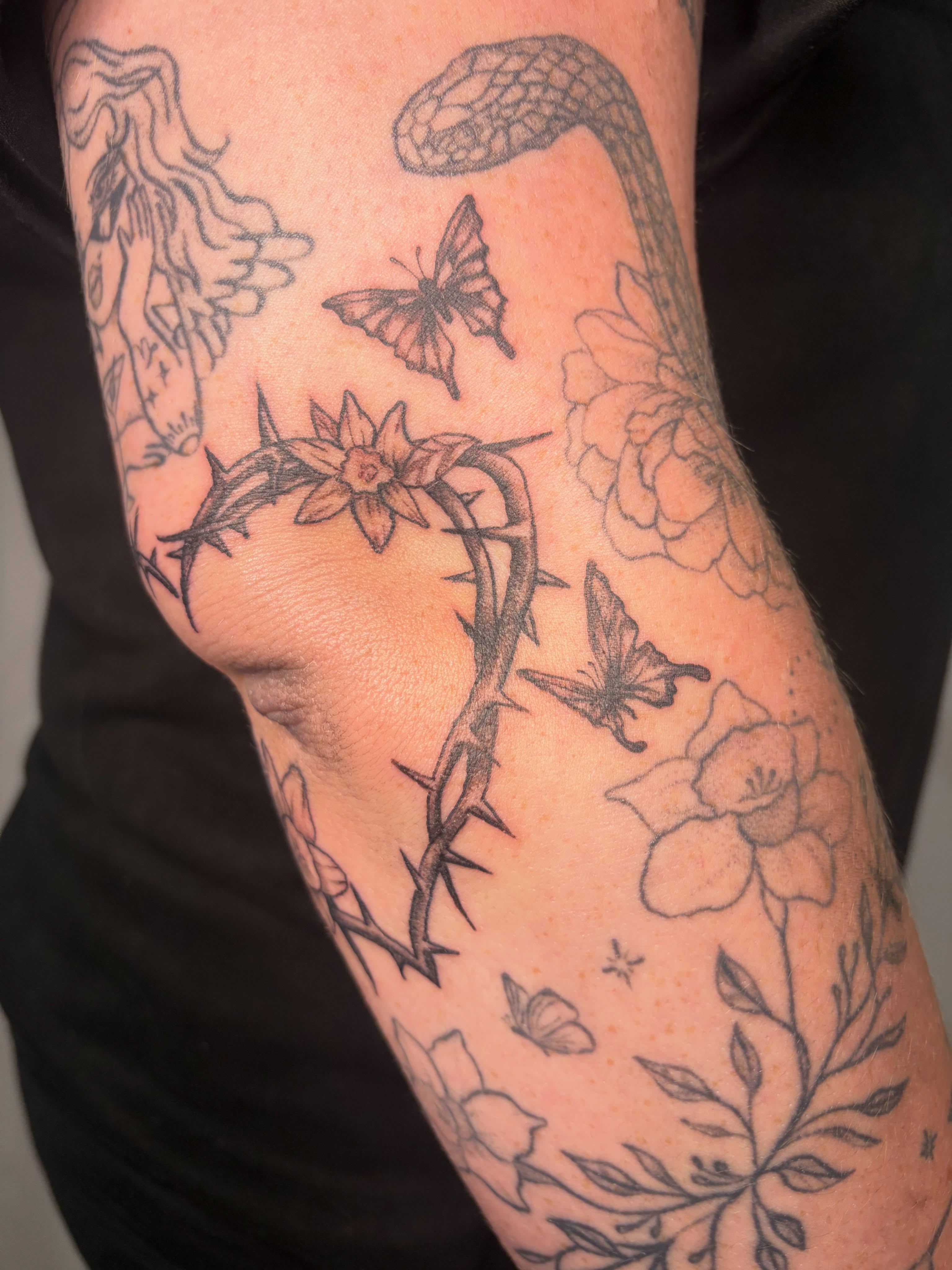 Tattoo by @bobibeanz — black_and_grey