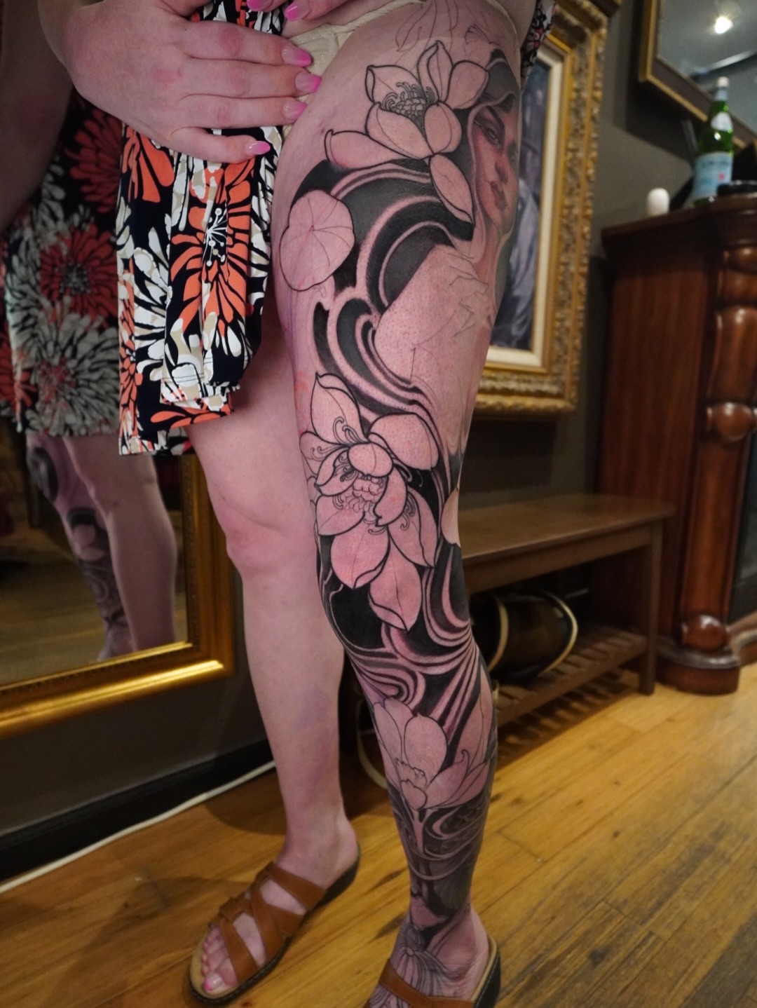 Lotus flowers japanese irezumi tattoo on the thigh by Lorena Borges Gomes