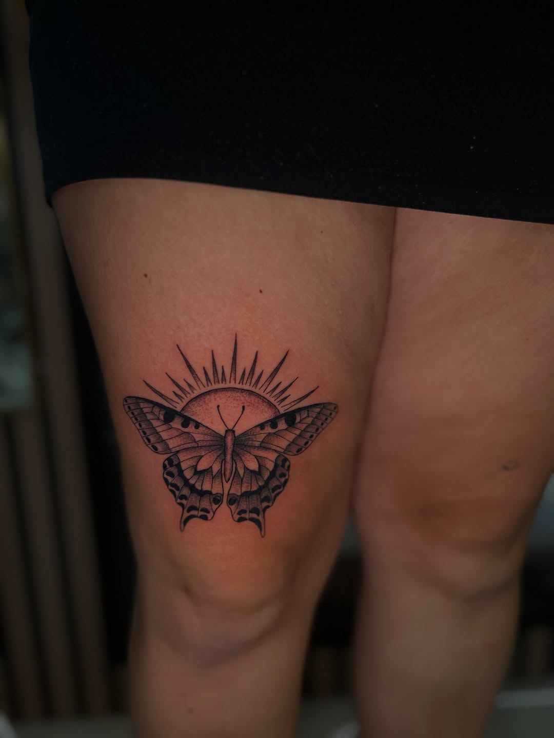 Tattoo by @torreyinks — fine_line, dotwork