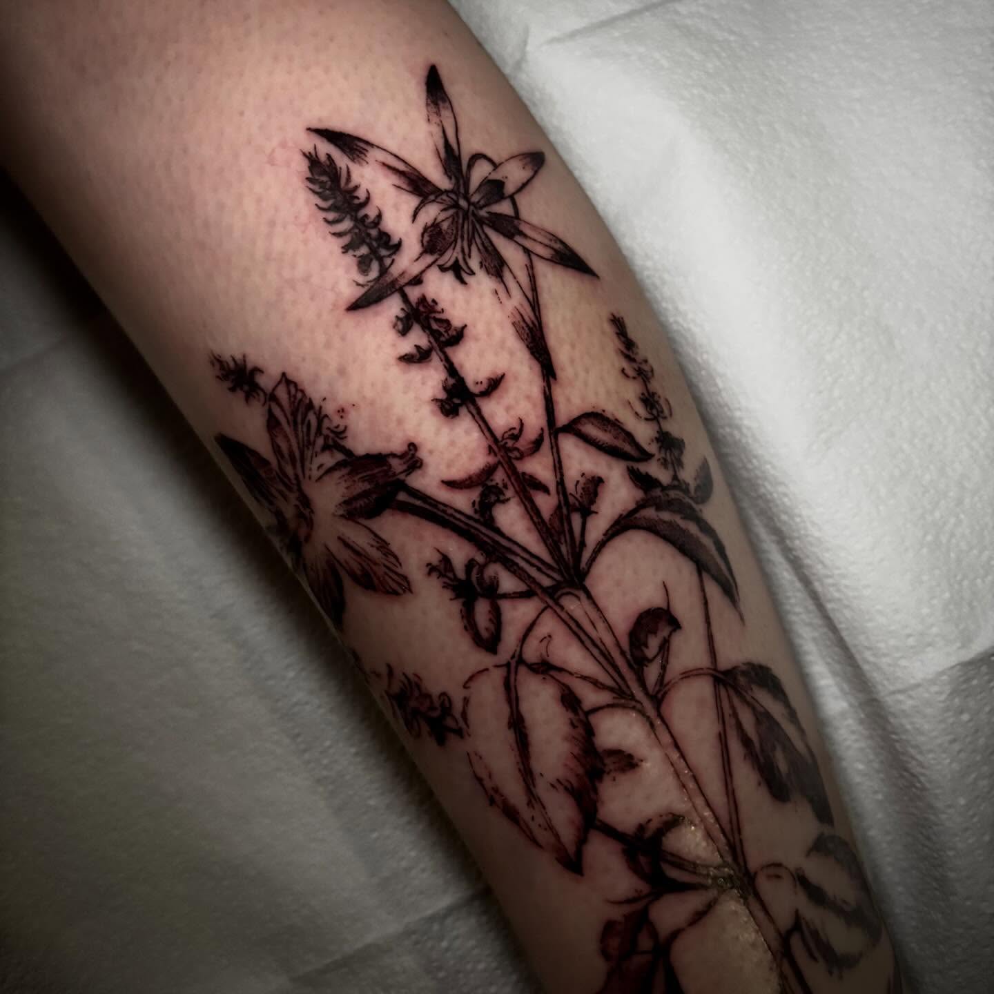 Tattoo by @unknownliquids — black_and_grey