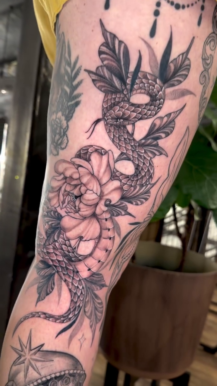 Tattoo by @maliaacarrasco β black_and_grey, realism