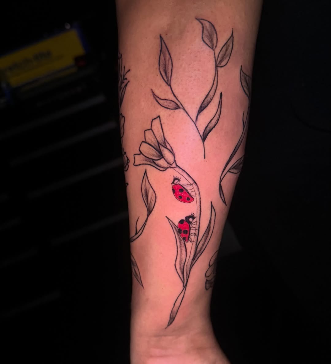 Tattoo by @ninelivestvttoo β dotwork, realism