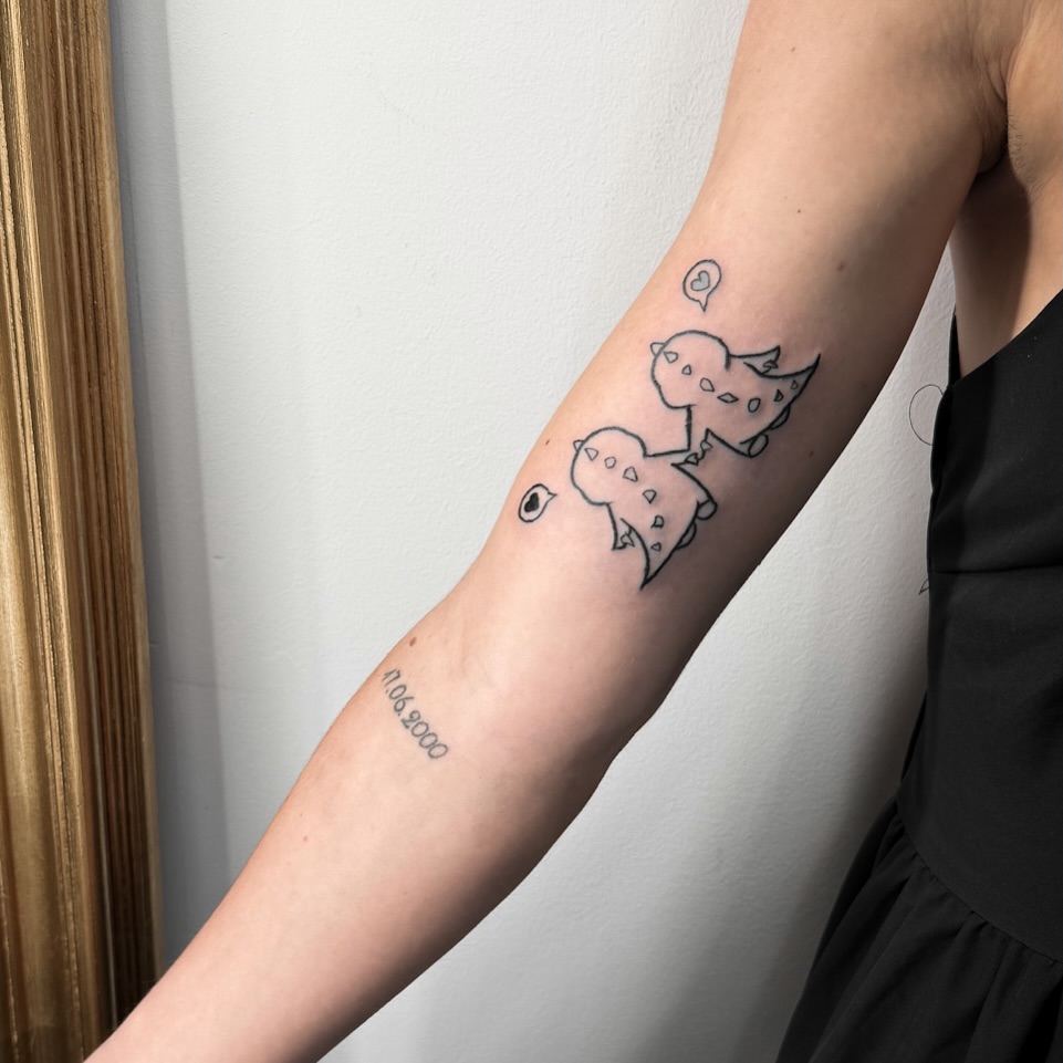 Tattoo by @ombre_mystic — minimalist