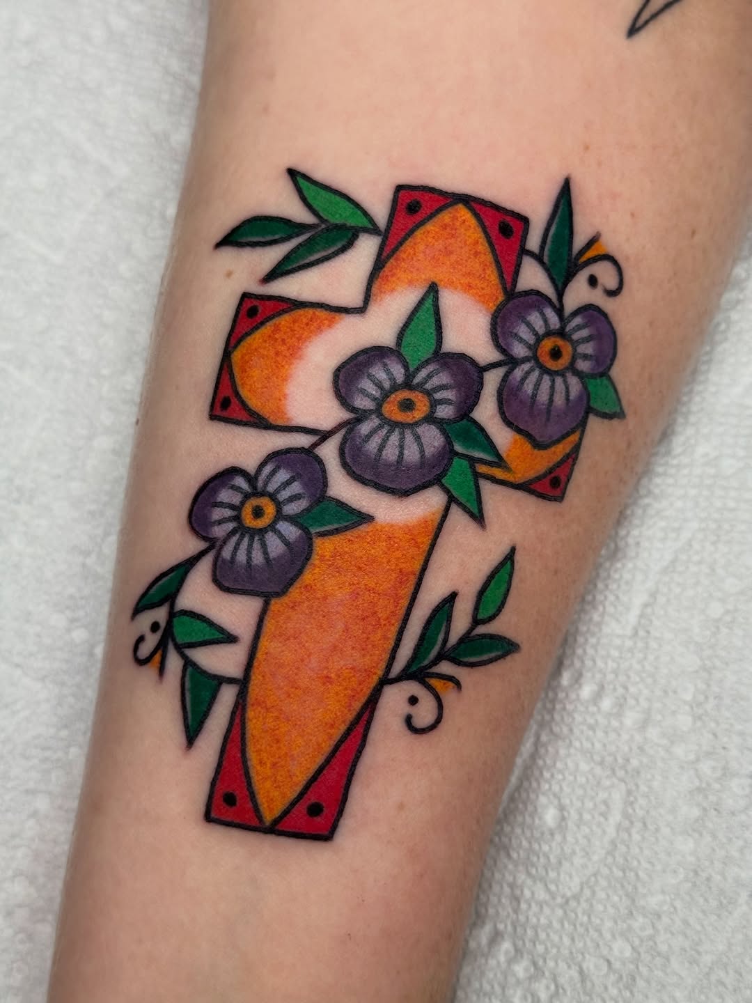 Tattoo by @jojobentontattoo — american_traditional