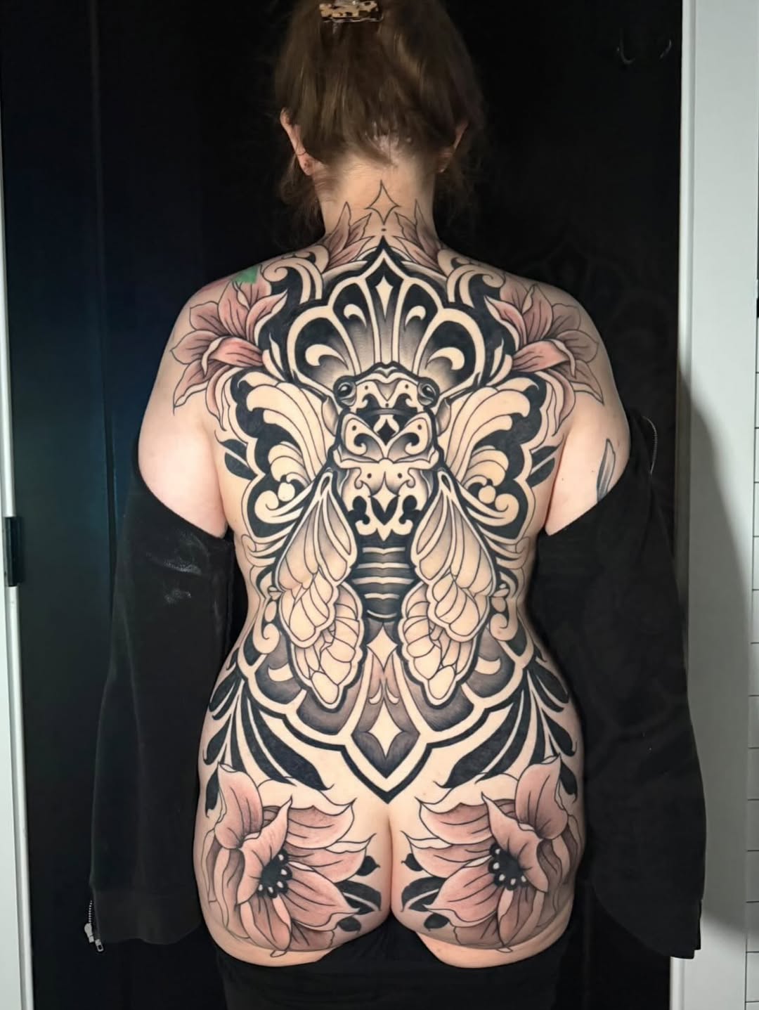 Tattoo by @lyndsink — black_and_grey, ornamental