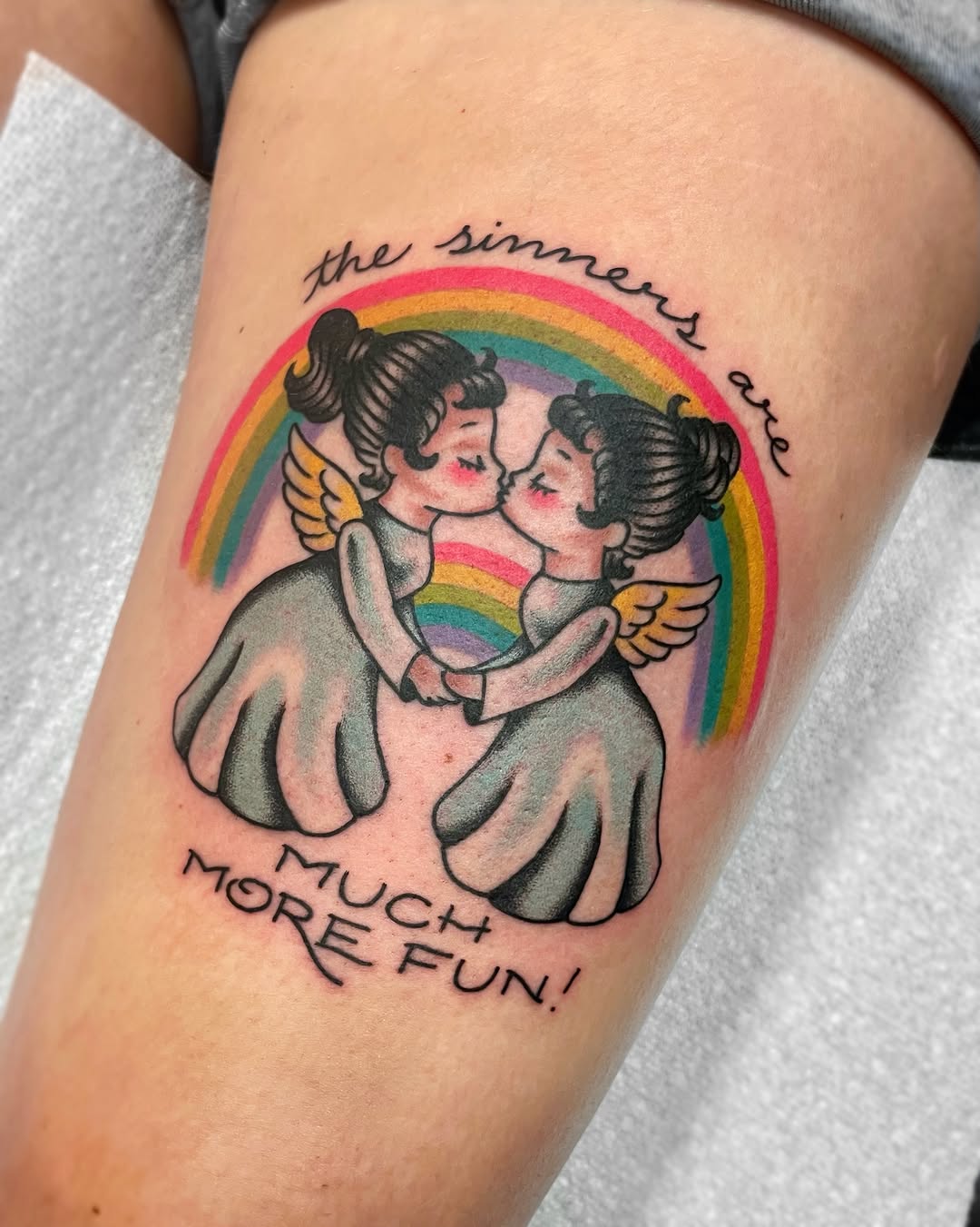 Angels kissing new school tattoo on the thigh by 𝕬𝖓𝖆𝖇𝖊𝖑𝖑 𝕸𝖔𝖗𝖔