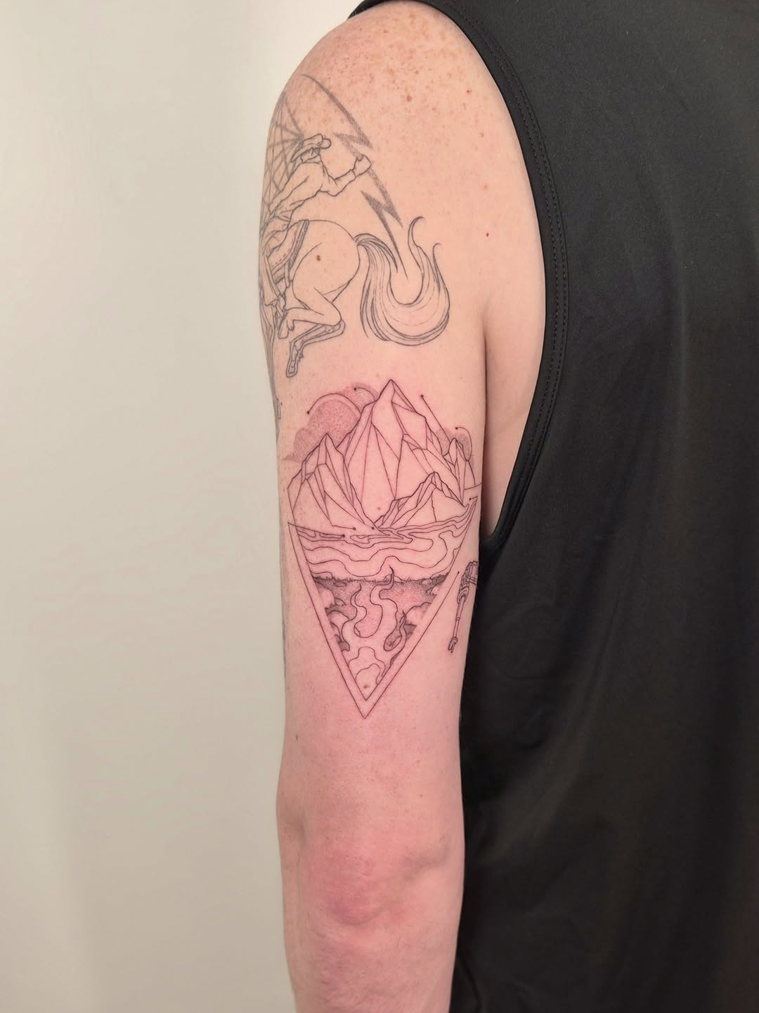 Tattoo by @cambodiancupcake โ geometric, fine_line