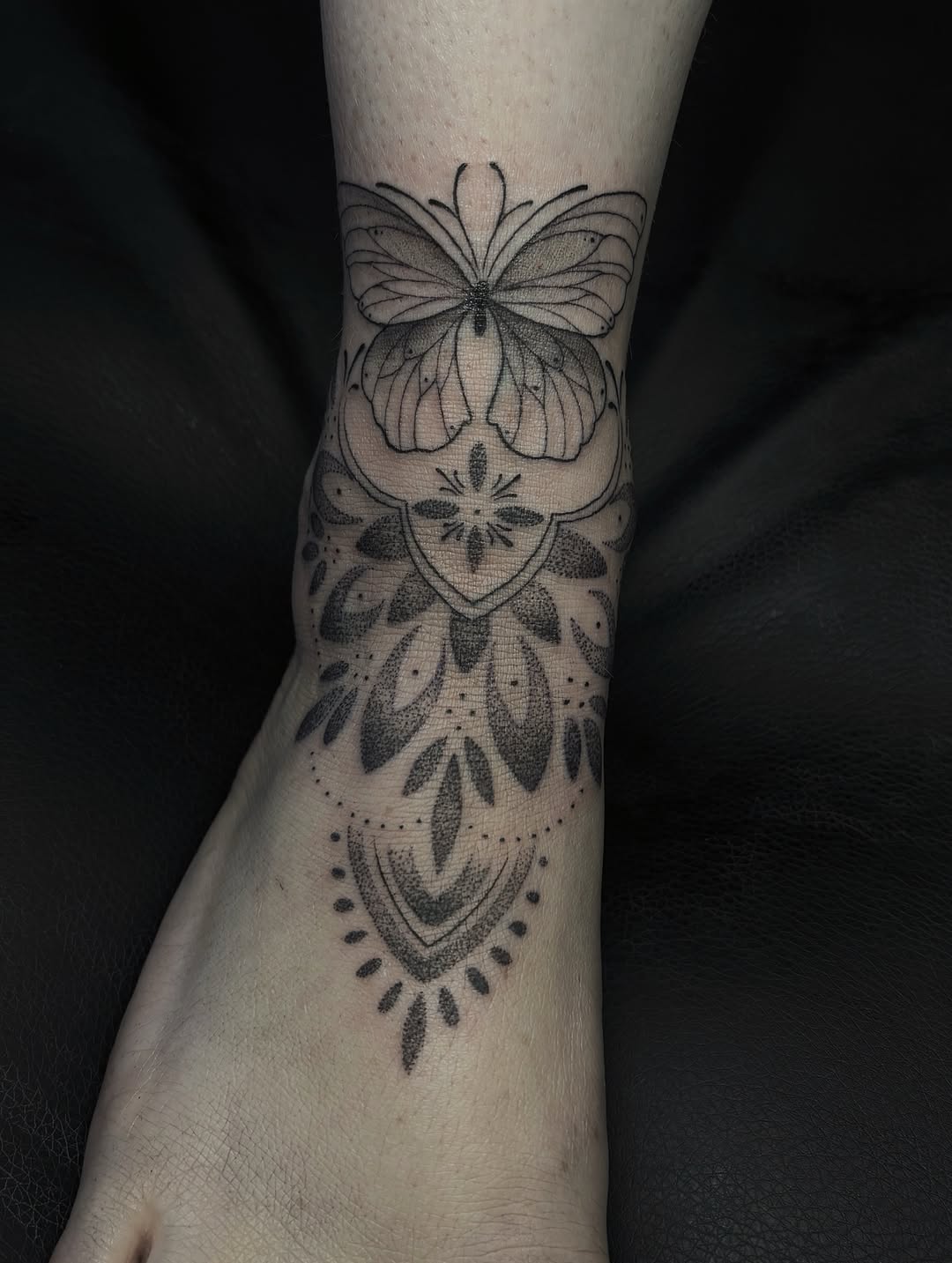 Tattoo by @harmonytattoo_ — fine_line, dotwork