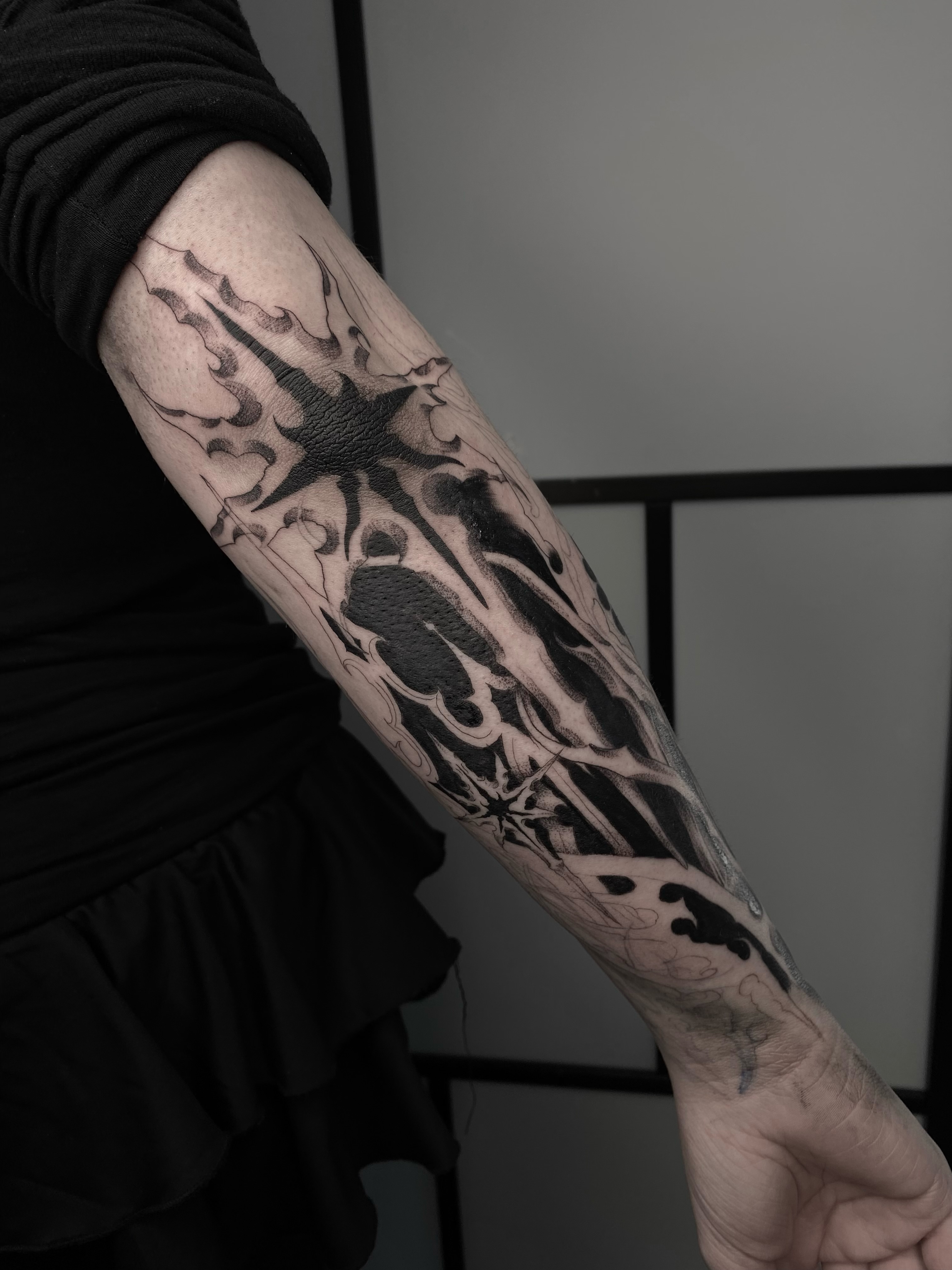 Tattoo by @annaxinks — black_and_grey