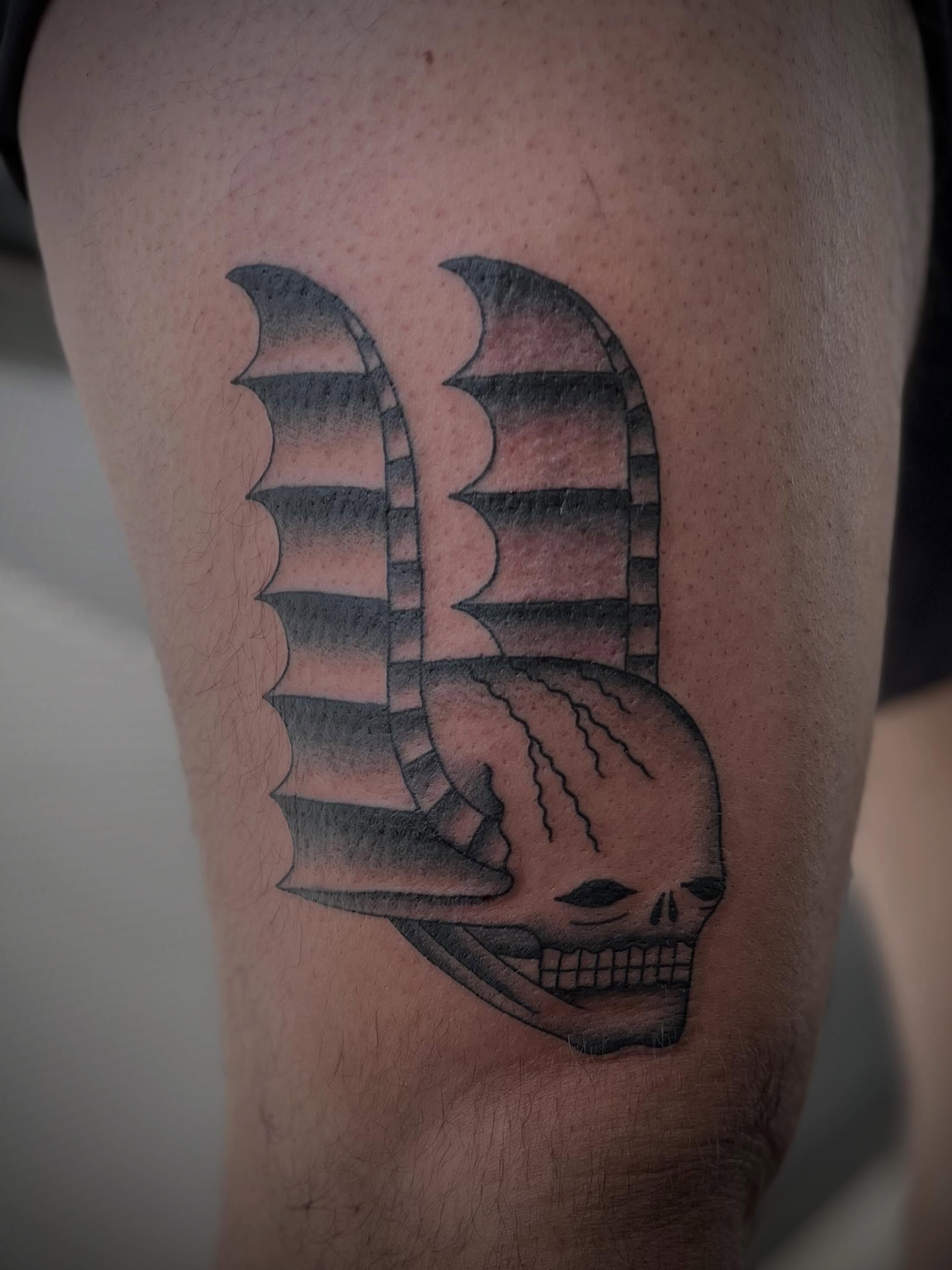 Tattoo by @david_tattselhoff — black_and_grey
