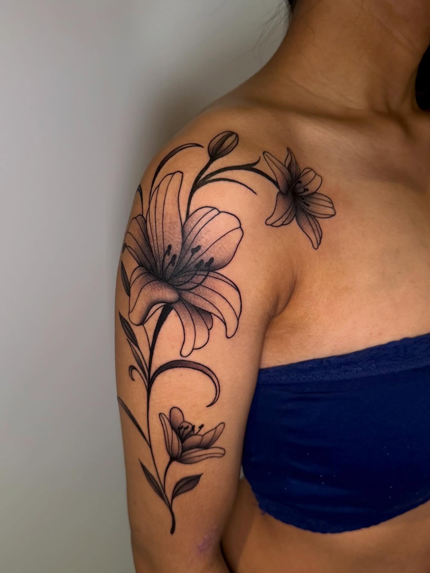 Tattoo by @markedbykris — black_and_grey