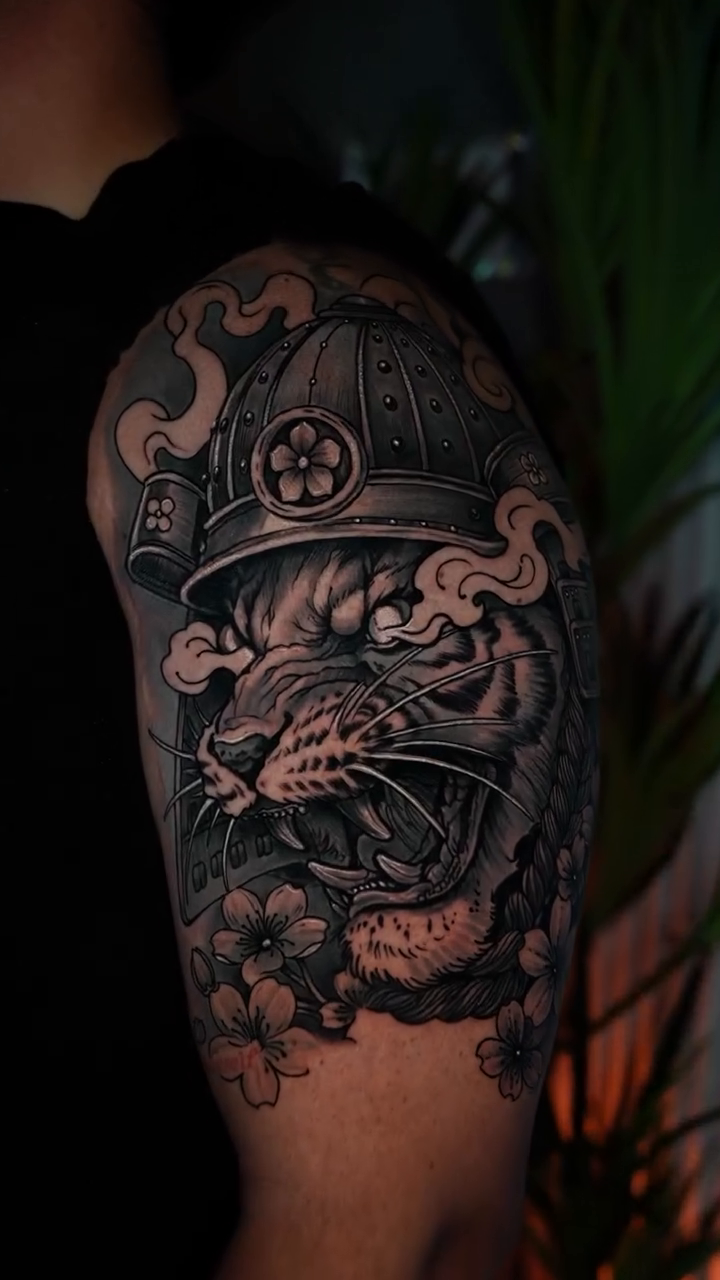 Samurai helmet with tiger japanese irezumi tattoo by Adrian Gonzalez