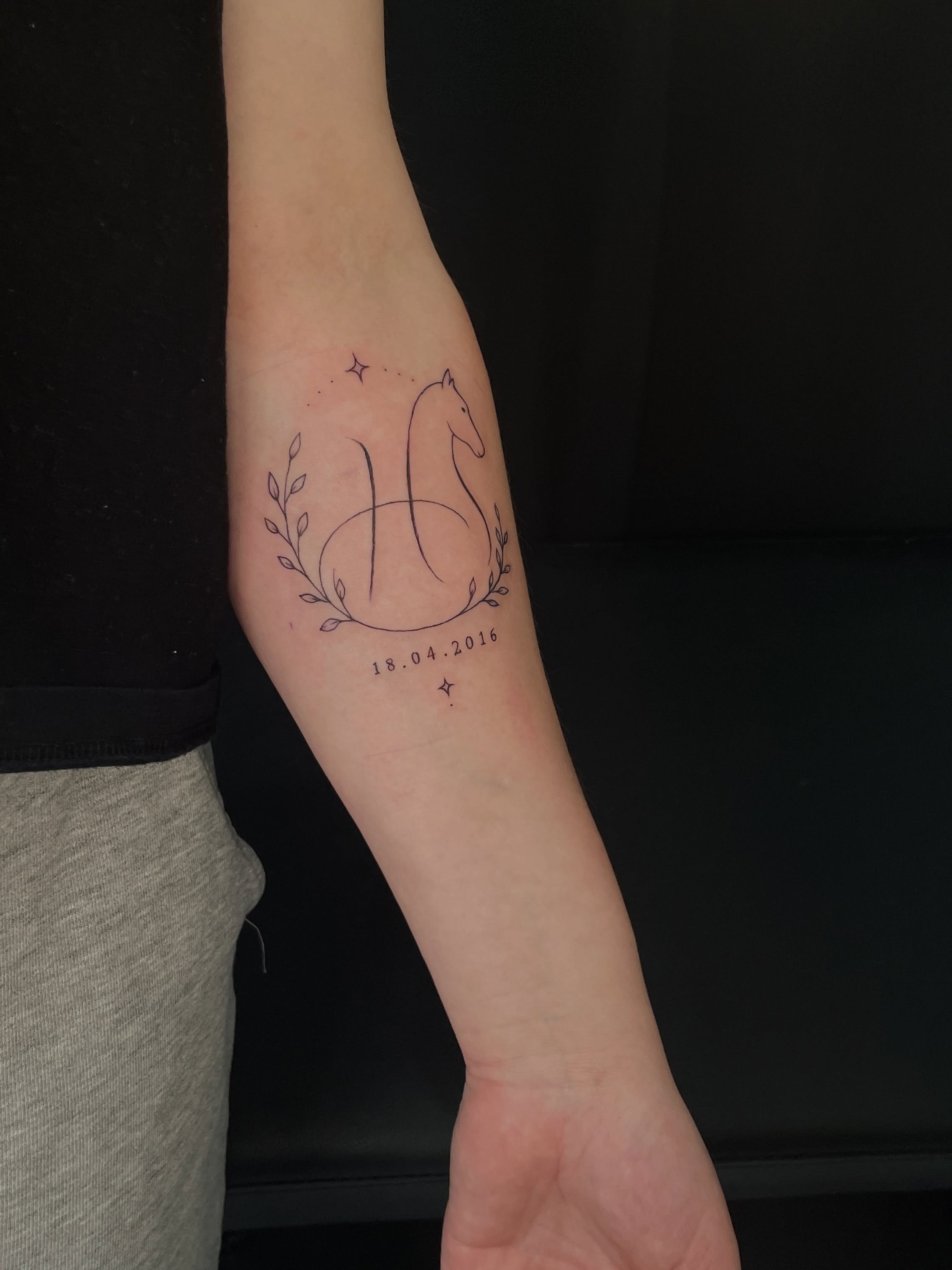 Tattoo by @amber_noir_tattoo — fine_line, minimalist