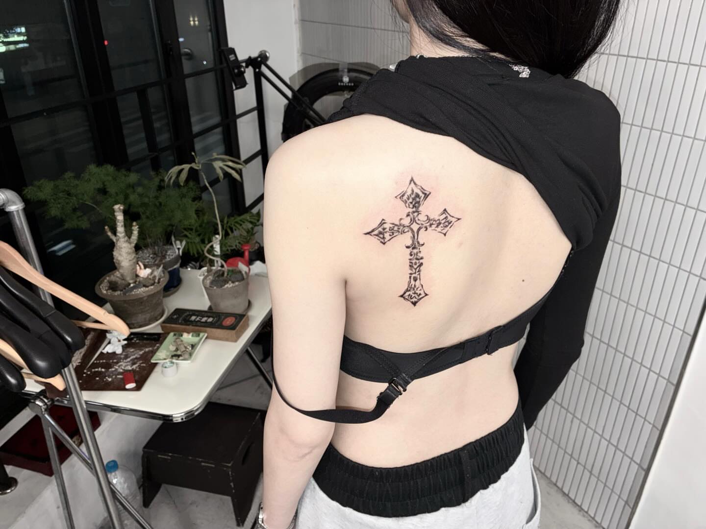 Tattoo by 팔호 :asciitattoo+asciiarchive, Seoul, South Korea