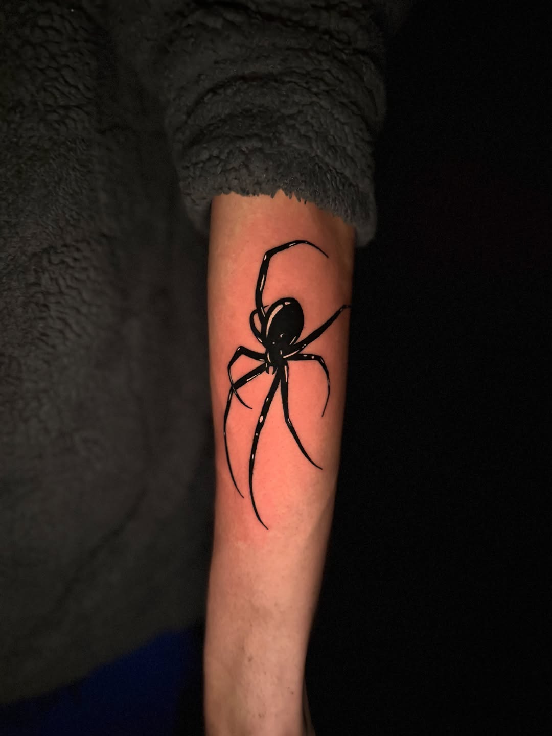 Black widow spider blackwork tattoo on the forearm by Aldocasales@tatto