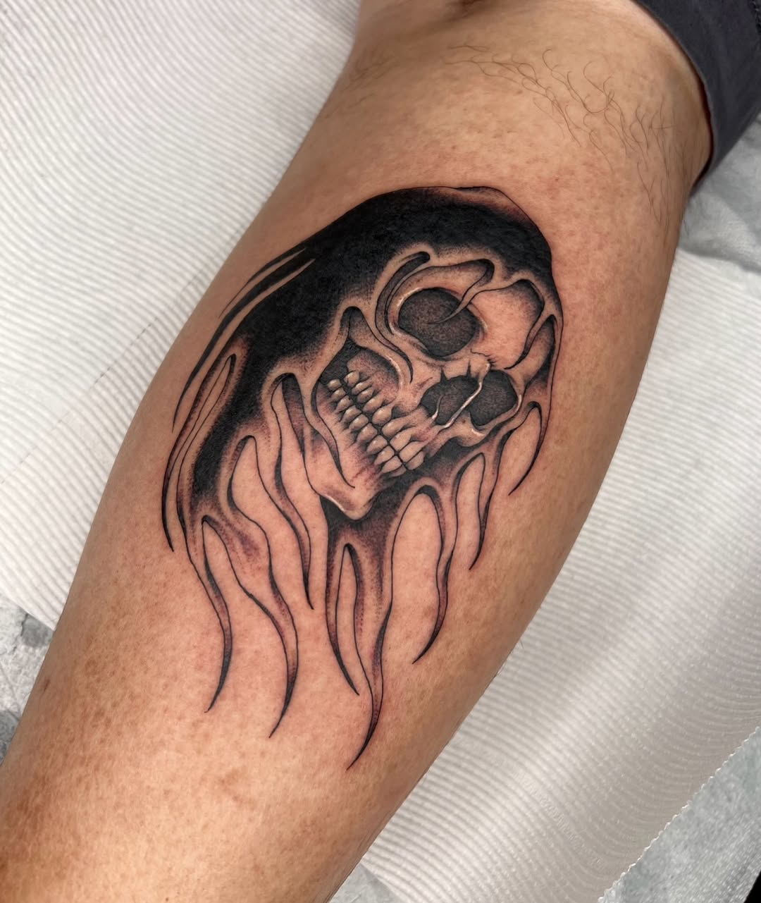 Tattoo by @michelle.chamerlik โ black_and_grey, dark_realism