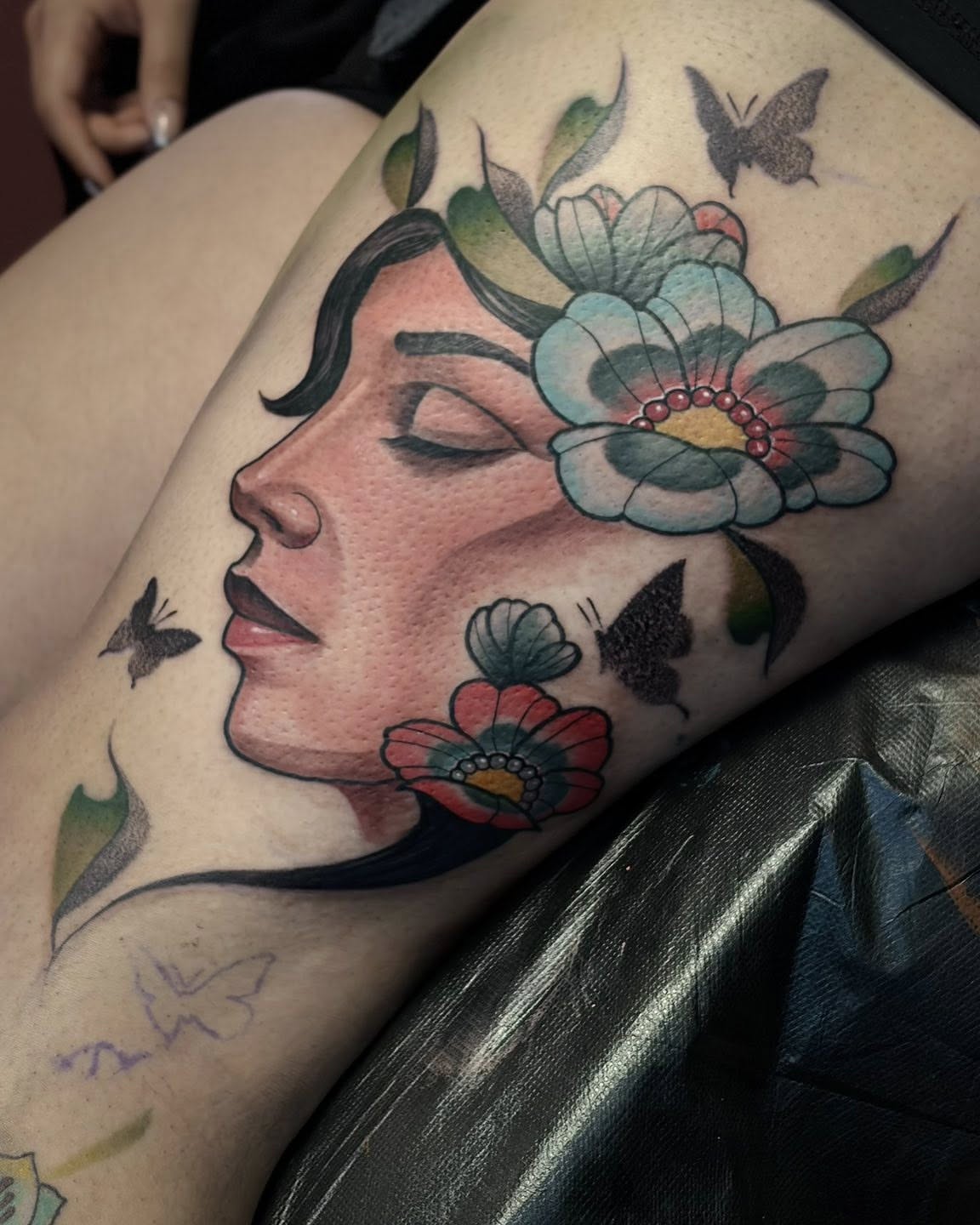 Tattoo by @elgoldoquetatua — american_traditional, realism