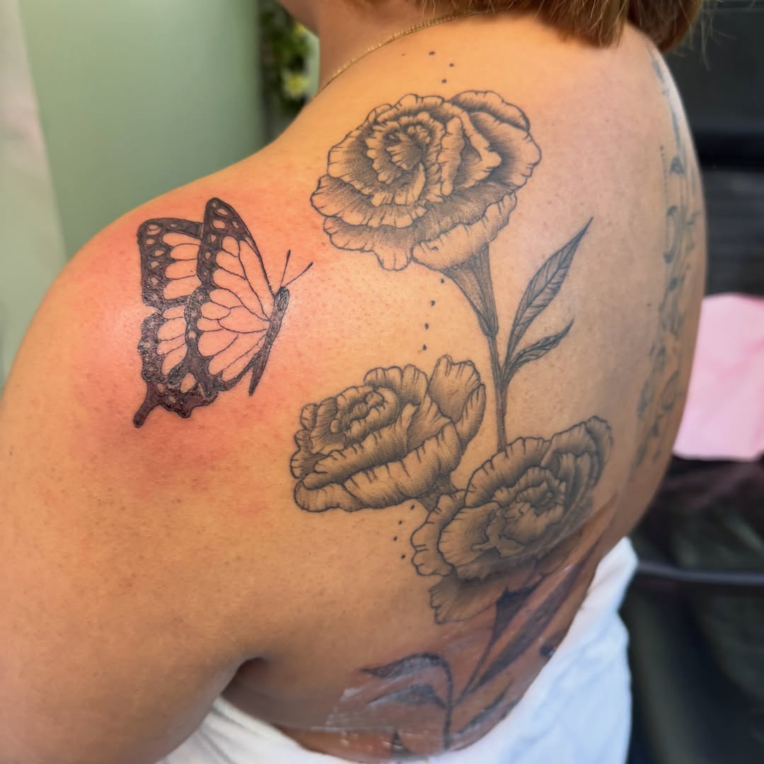 Tattoo by @daizy.ink — black_and_grey