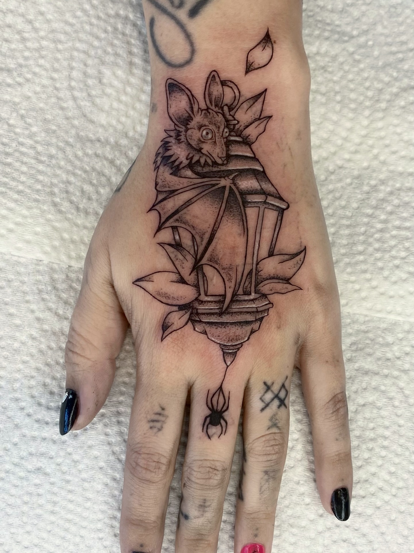 Tattoo by @bloodmilkandhoney — black_and_grey