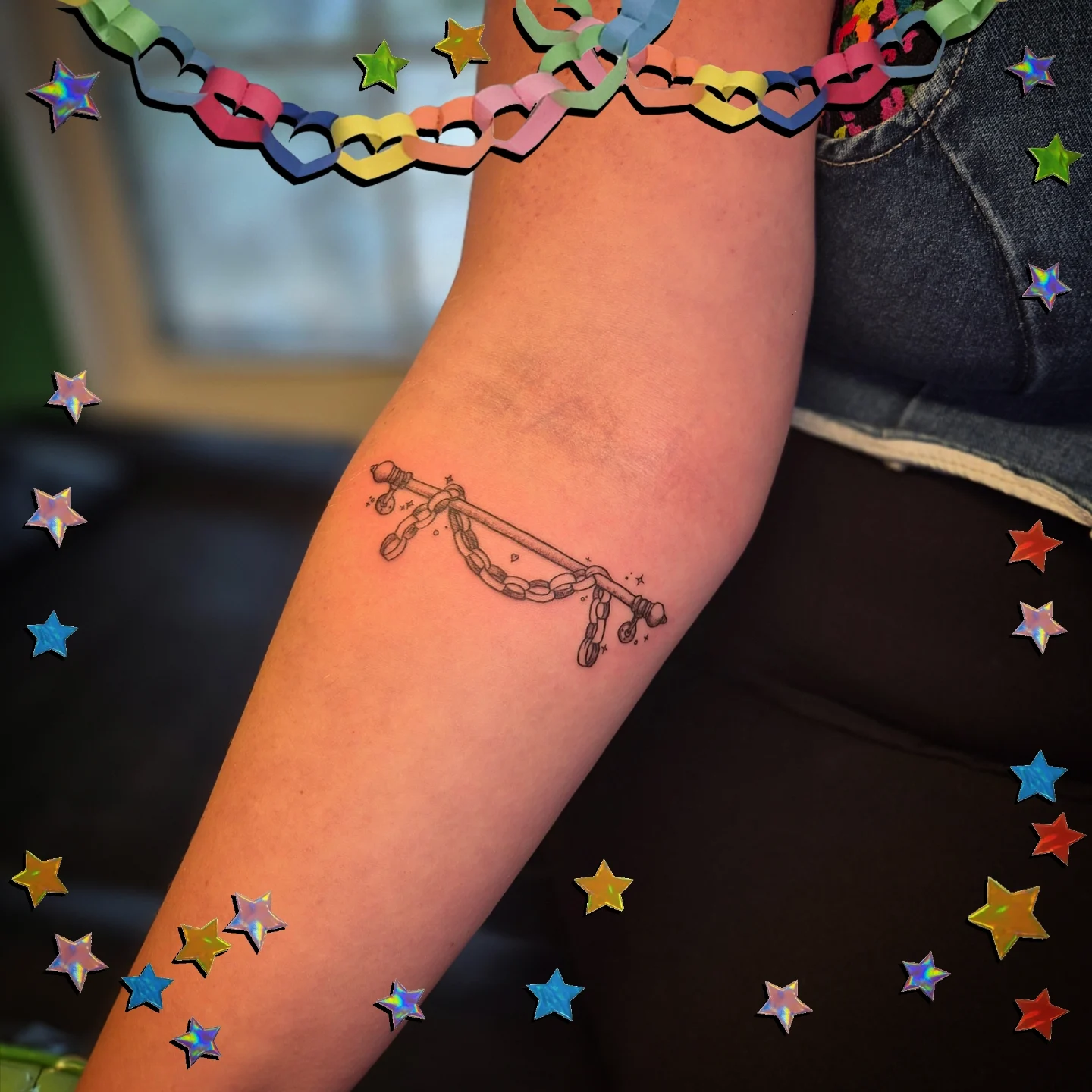Chain and padlock black and grey tattoo on the forearm by π΅ππππ§π»ββοΈβΛκ©ο½‘β