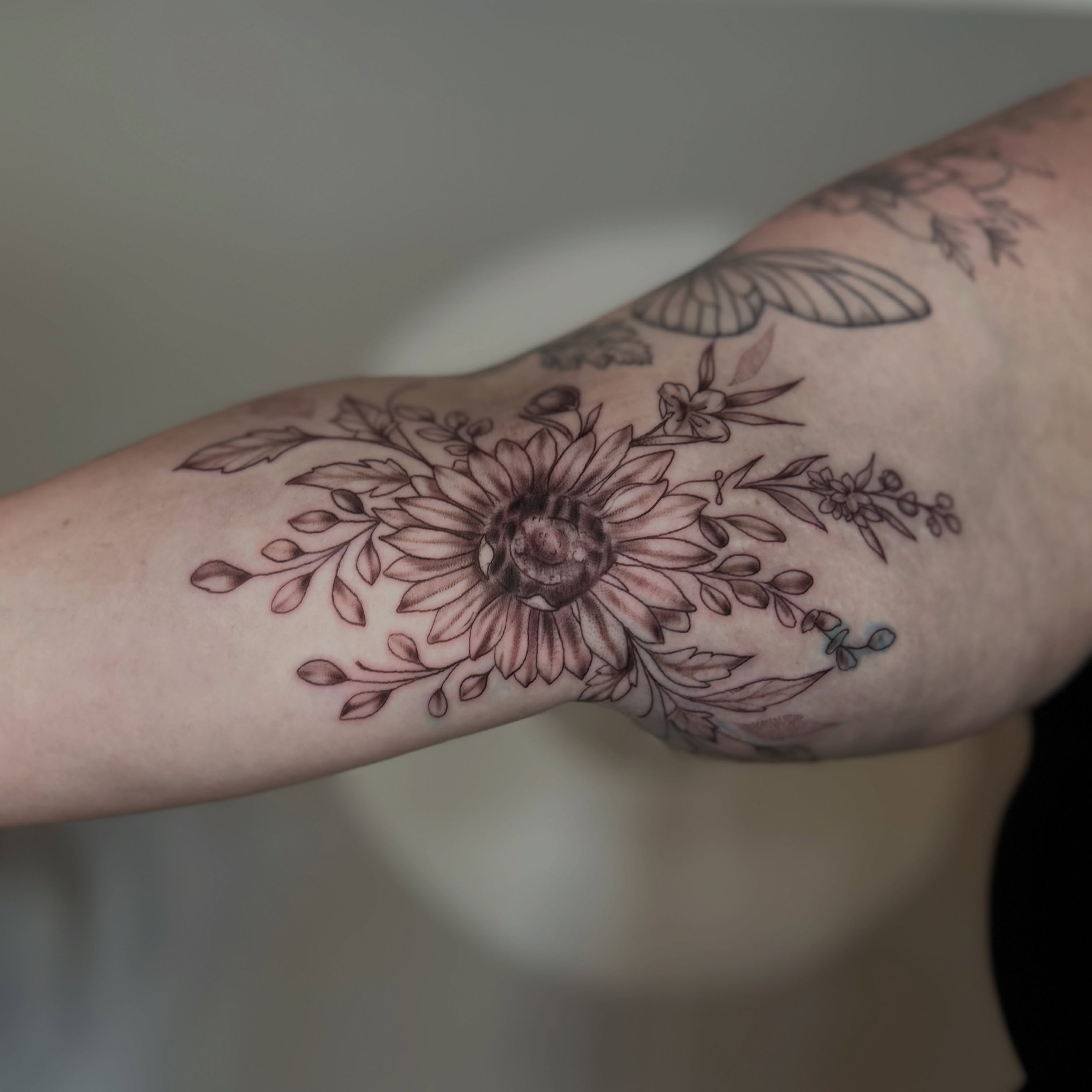 Tattoo by @nomadic.designs β black_and_grey