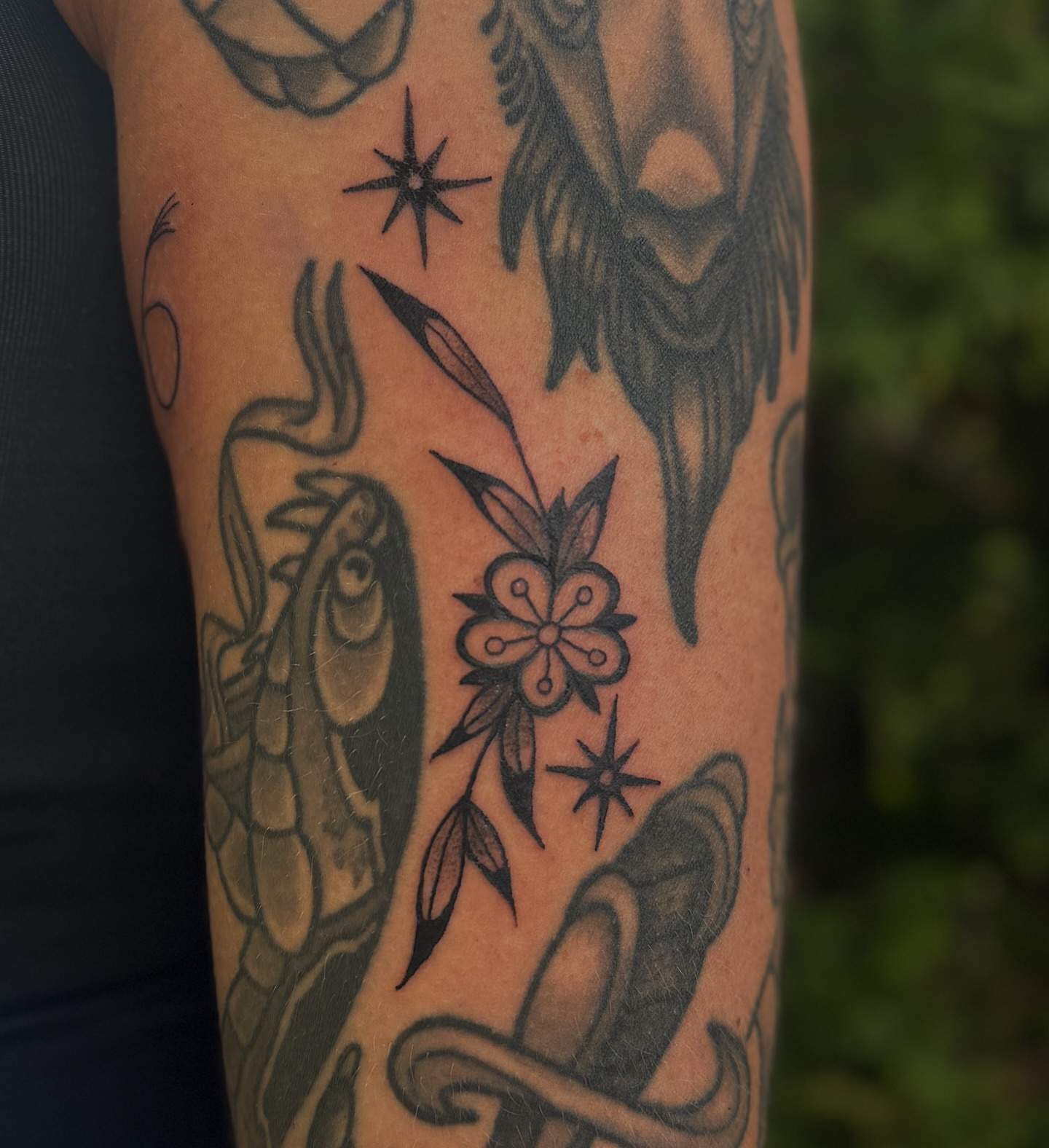 Tattoo by @patutattoo_by_e — american_traditional, black_and_grey