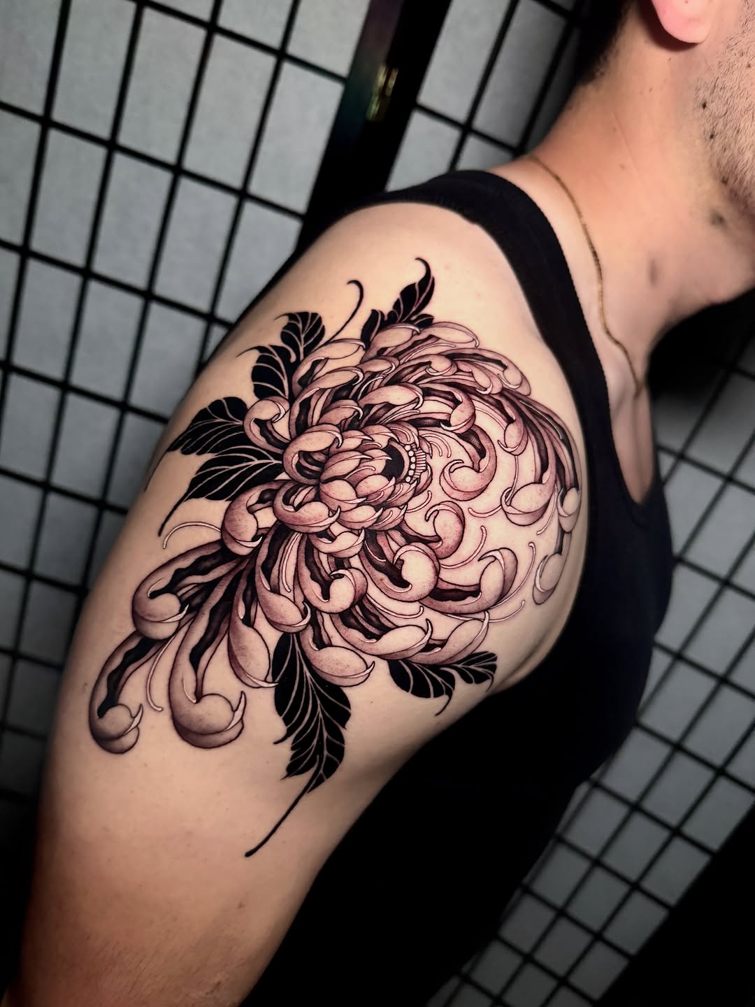 Tattoo by @nizi_tattoo — japanese_irezumi, black_and_grey