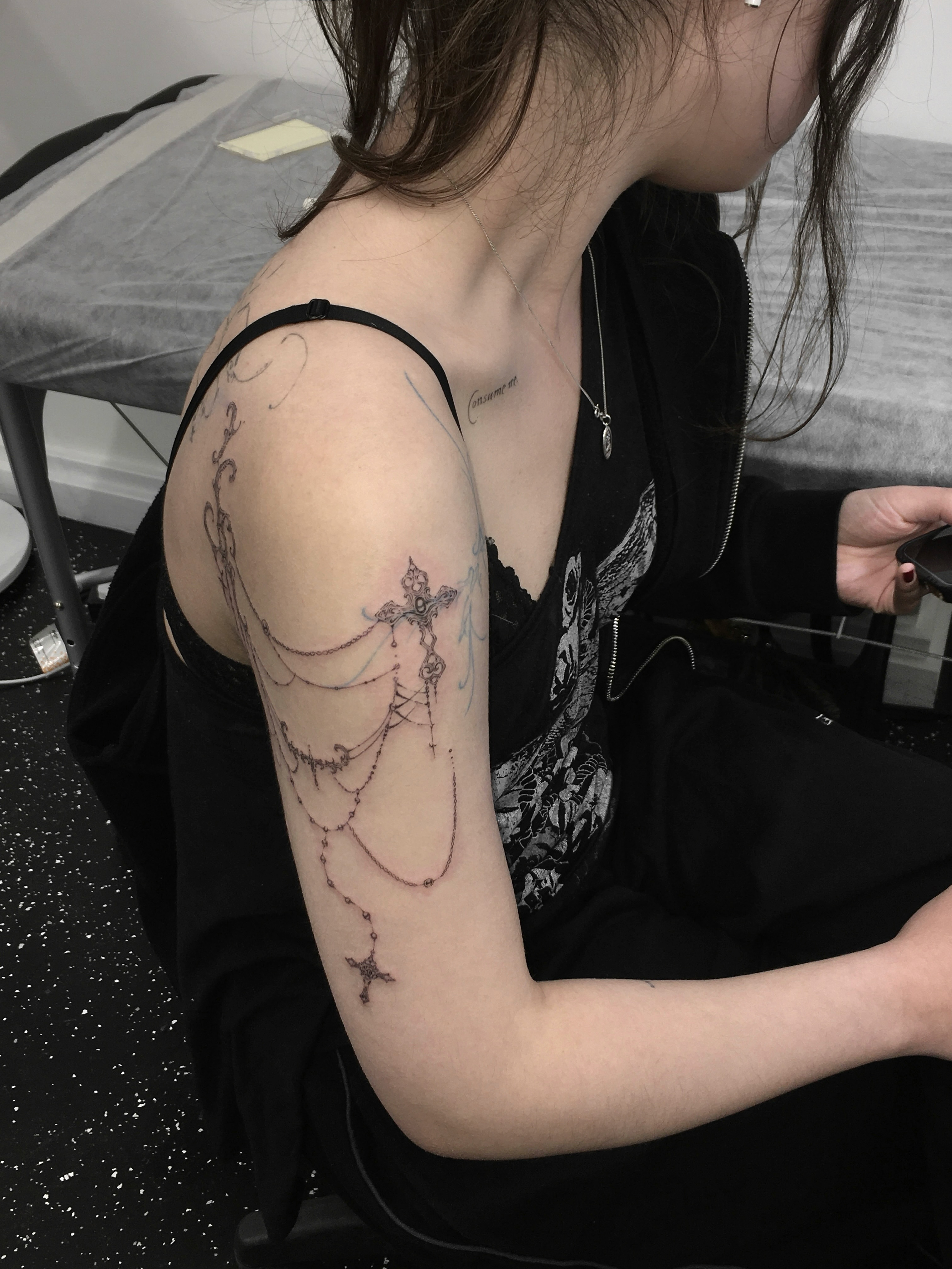 Tattoo by @keeshetattoo โ black_and_grey