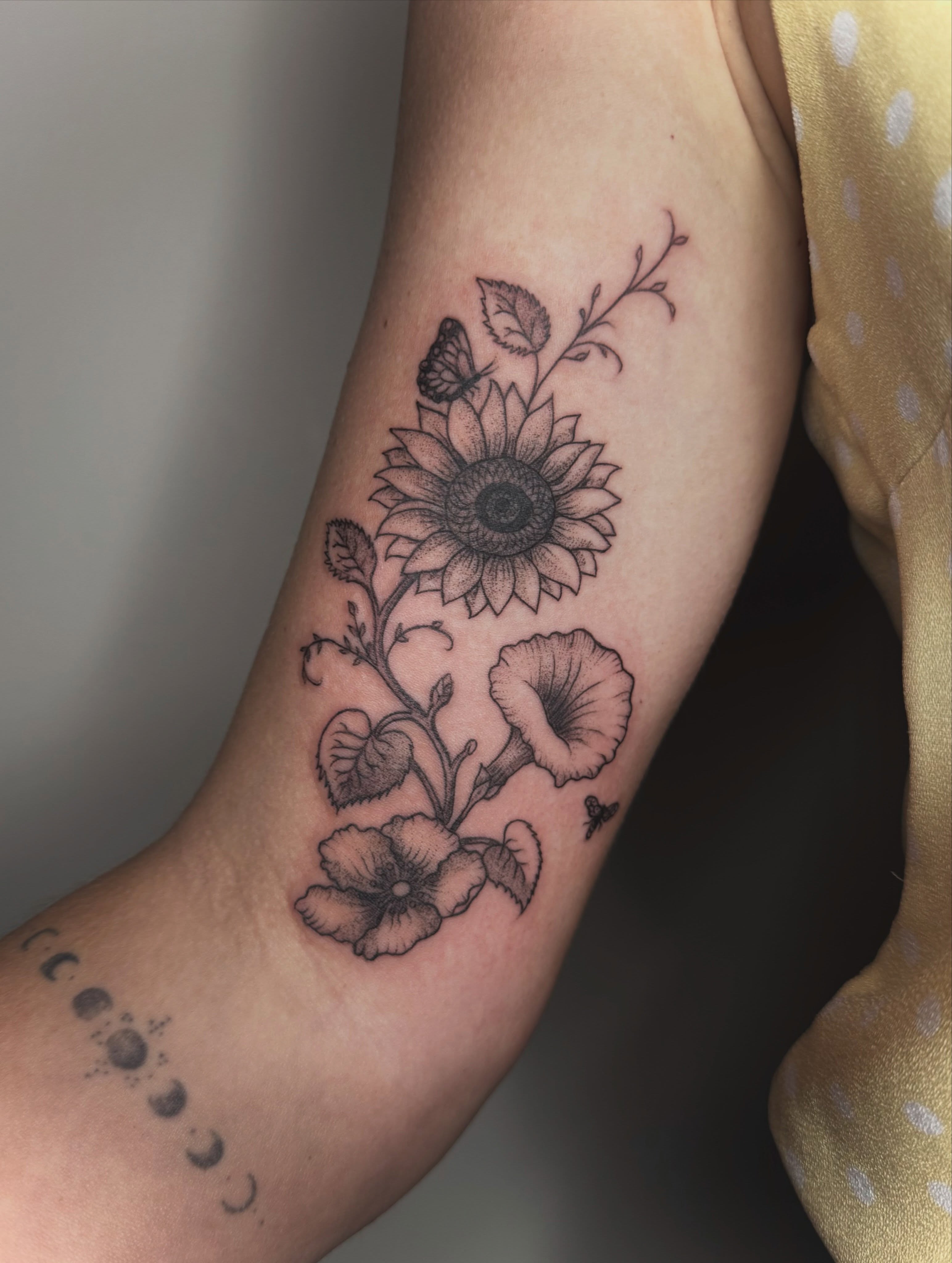 Tattoo by @katelumos — black_and_grey