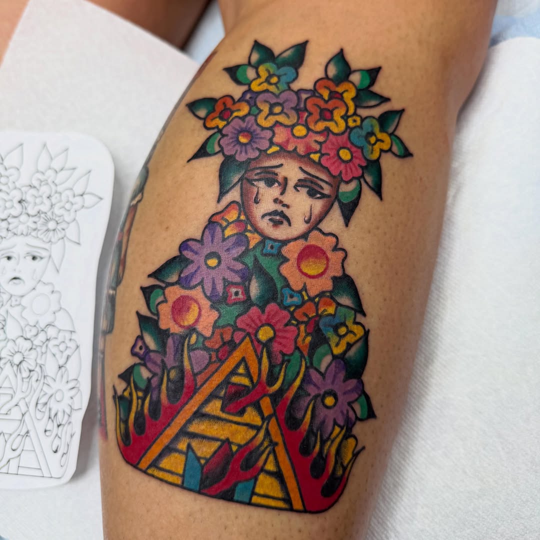 Floral woman American traditional tattoo on the thigh by Tanya Gomez