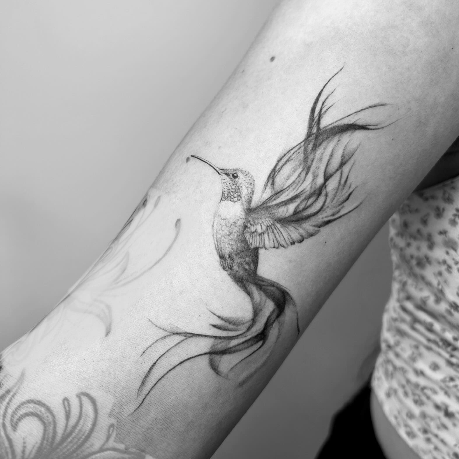 Hummingbird realism tattoo on the forearm by L i v π Tattoo Artist. AMITY TATTOO