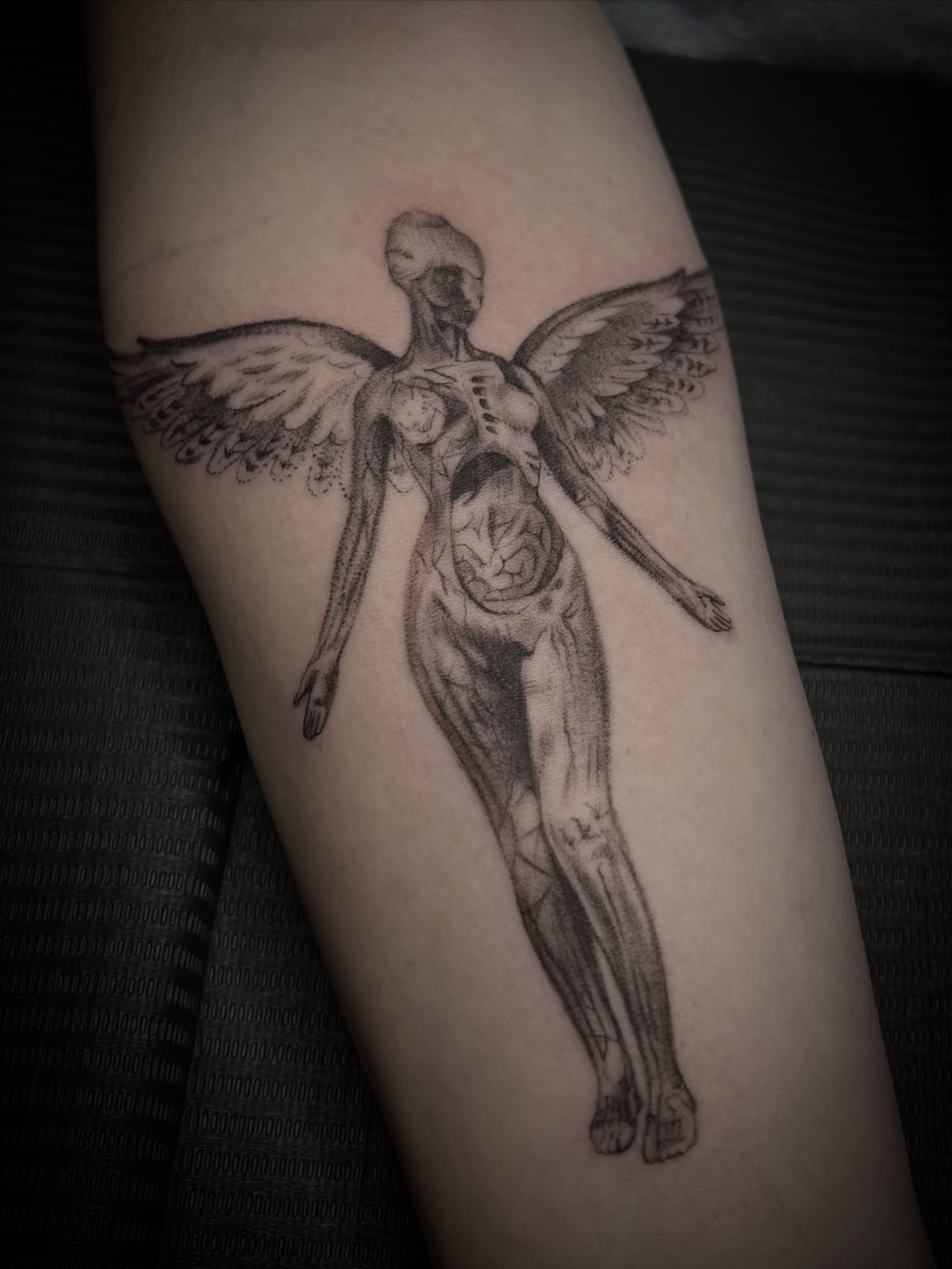 Tattoo by @osopolar_tattoos — black_and_grey, realism