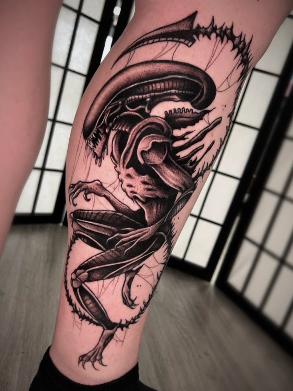 Alien creature realism tattoo on the thigh by π·ππ πππππ π·οΈ