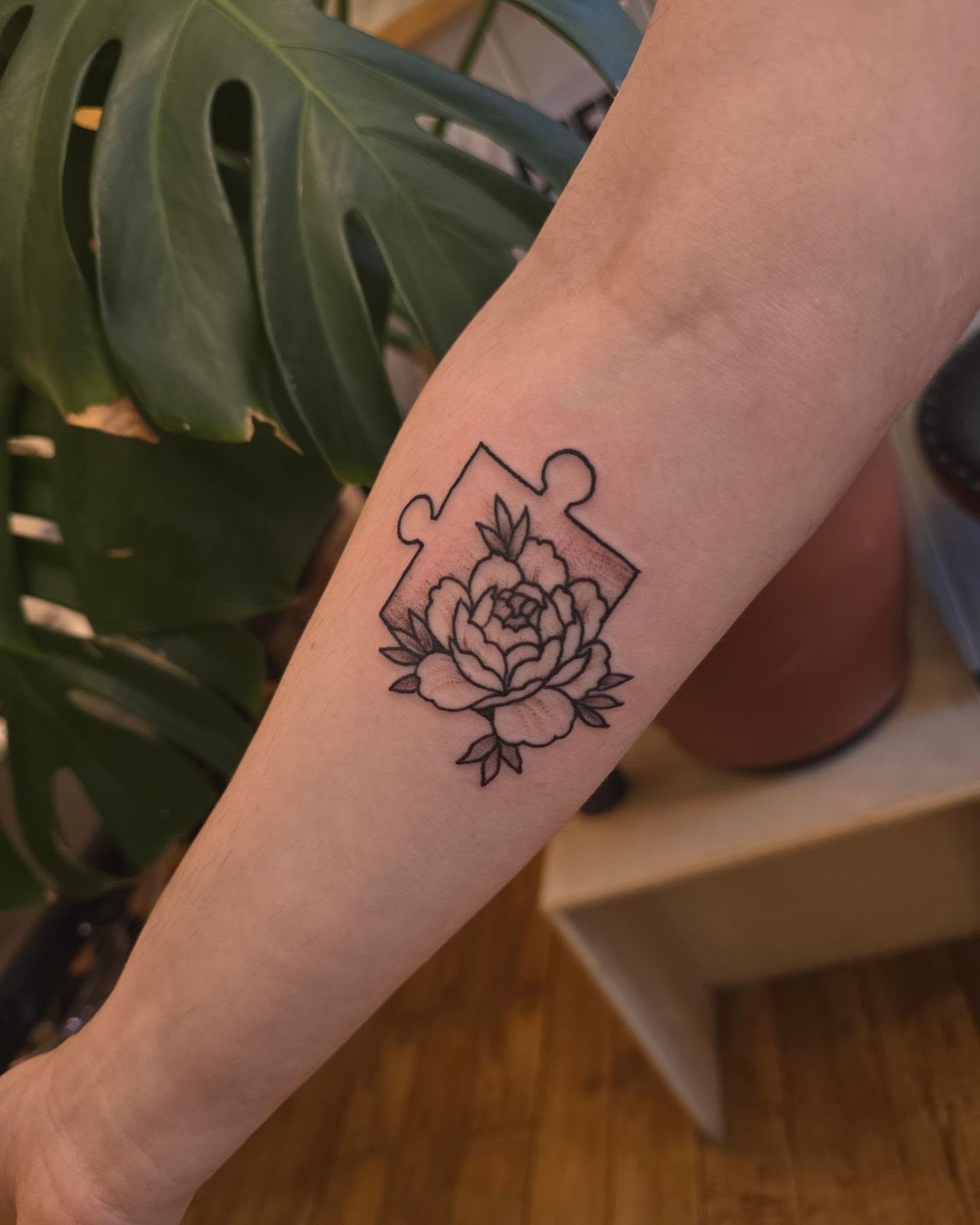 Tattoo by @lorhagarty — black_and_grey