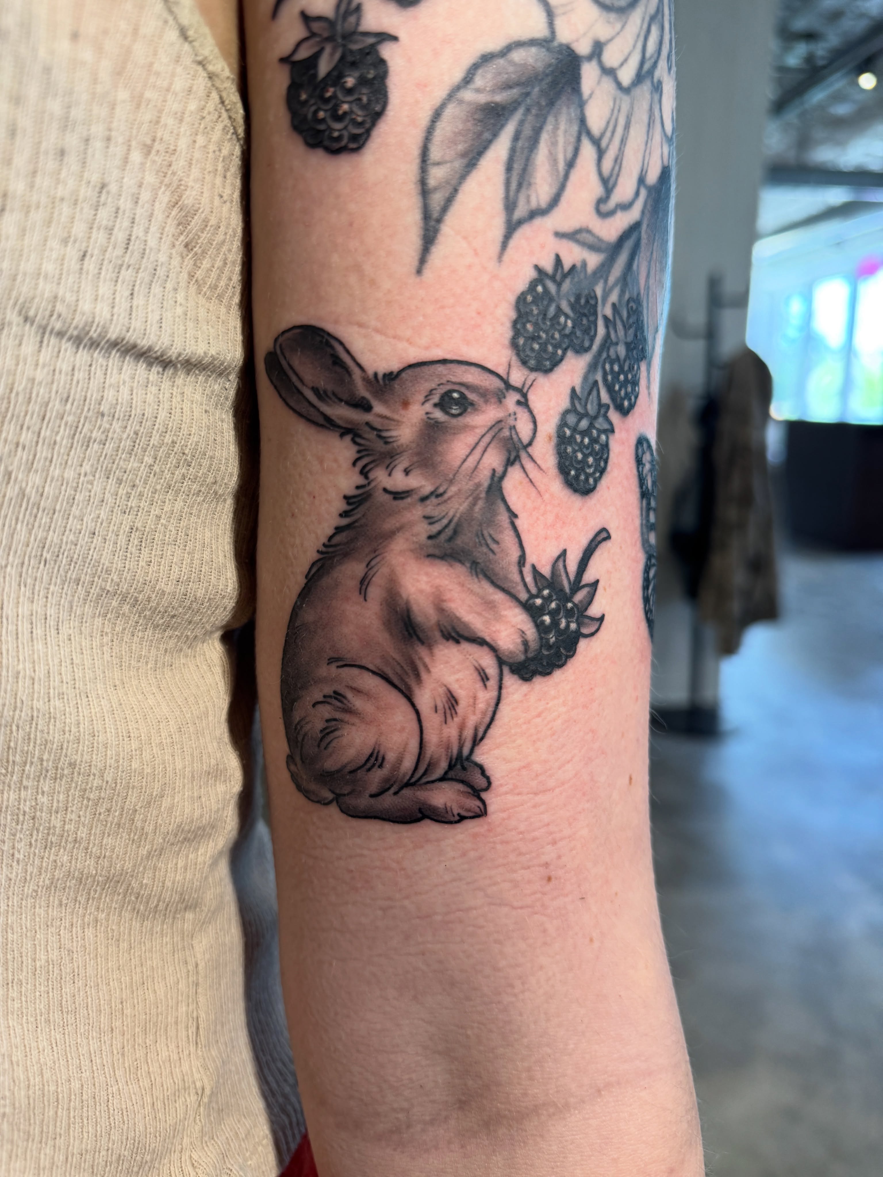 Tattoo by @amydooz — black_and_grey