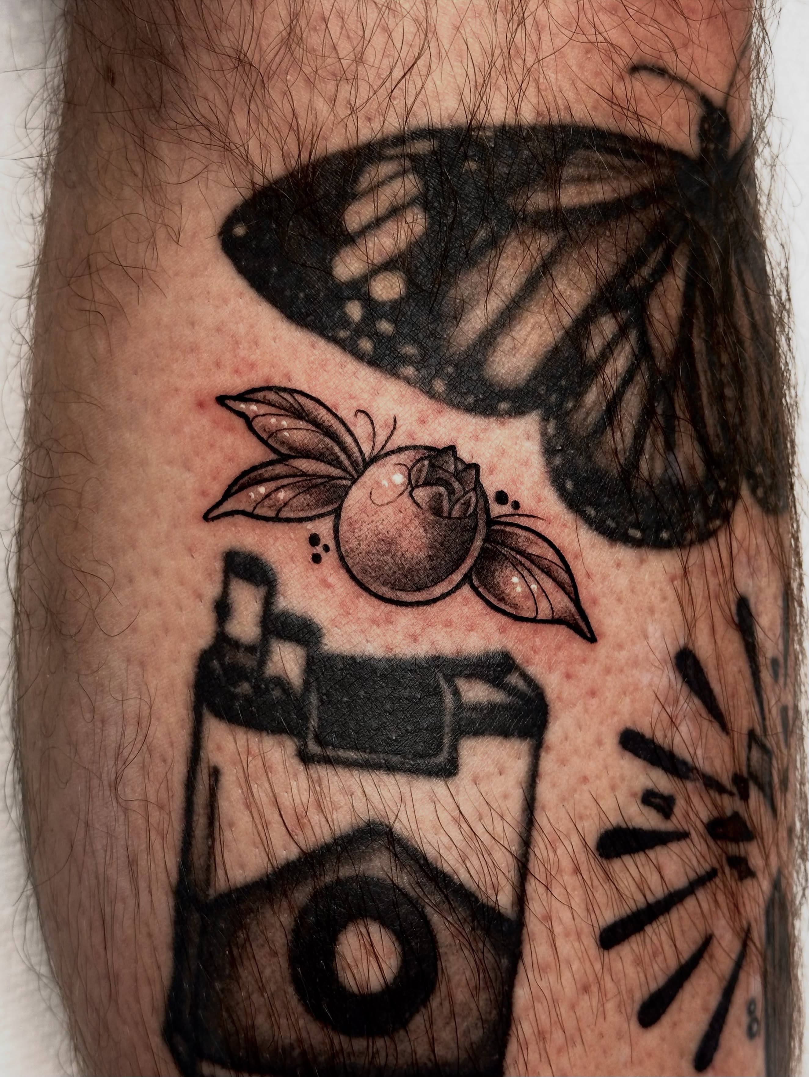 Tattoo by @lunatik_ttt — black_and_grey