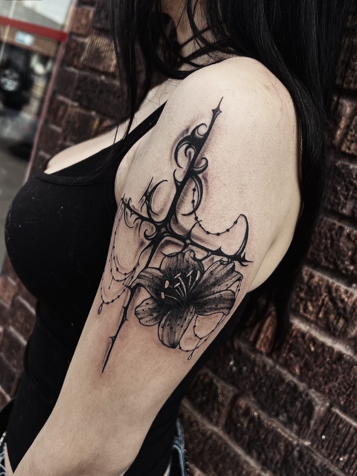 Tattoo by @rottenronnietattoos — black_and_grey, geometric