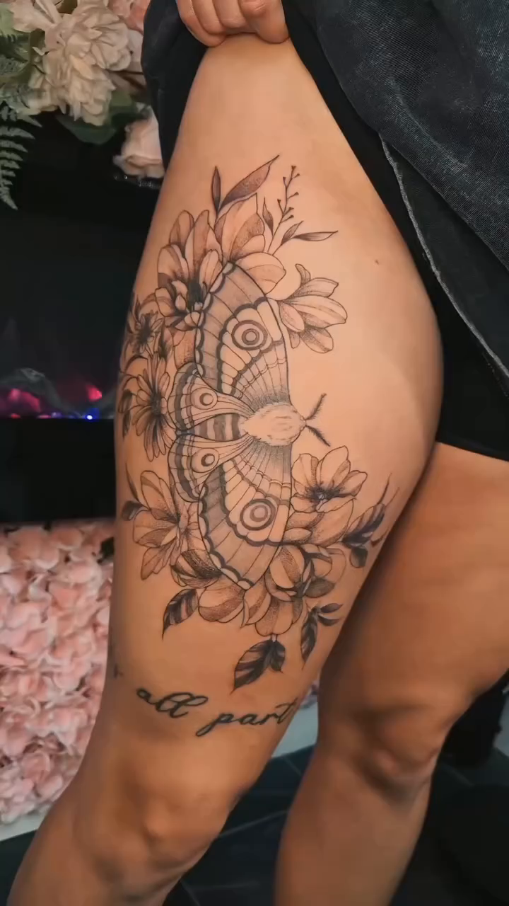 Tattoo by @venomxdesigns β fine_line, ornamental