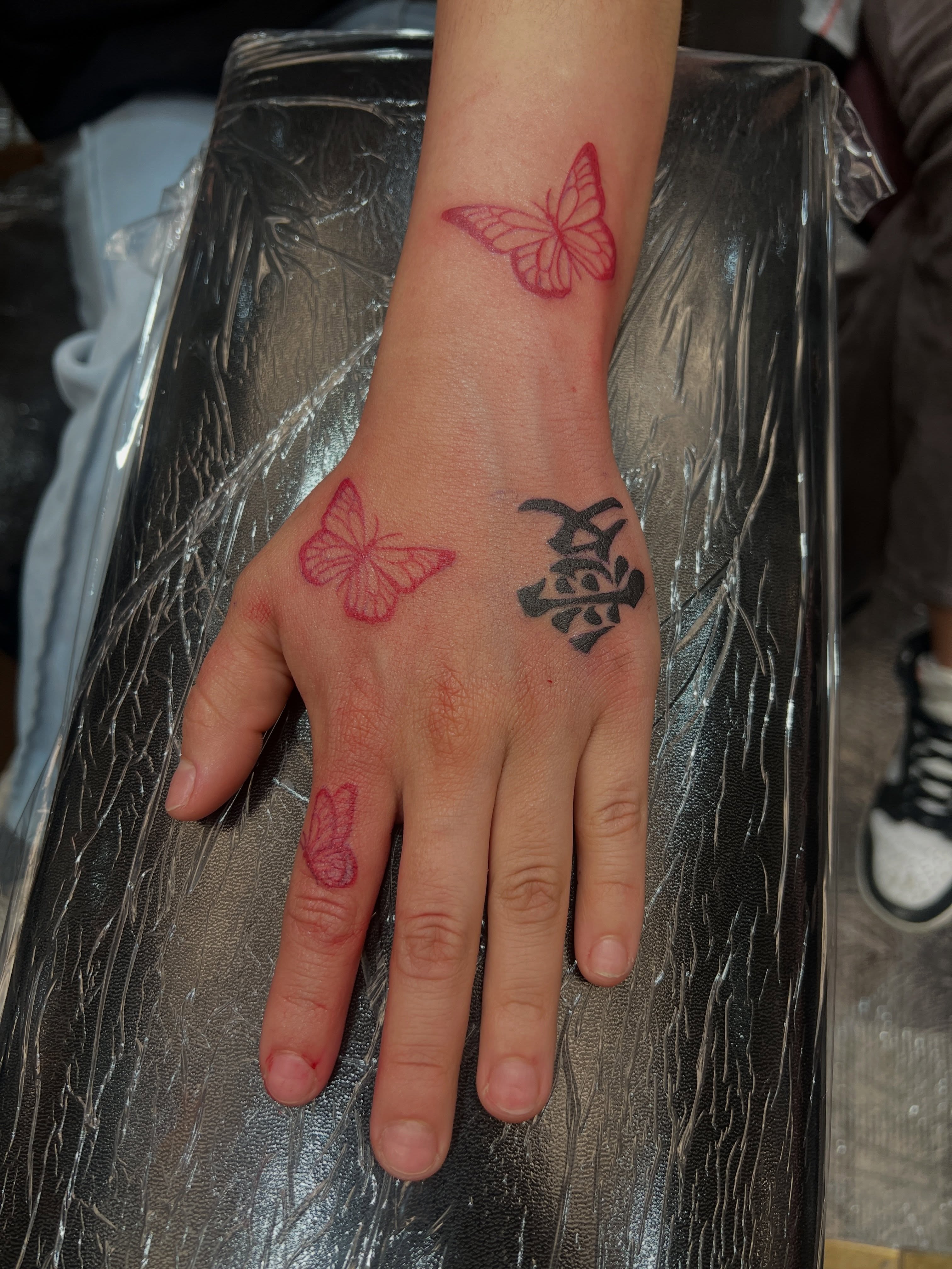 Tattoo by @lucky.u.tattoo โ geometric