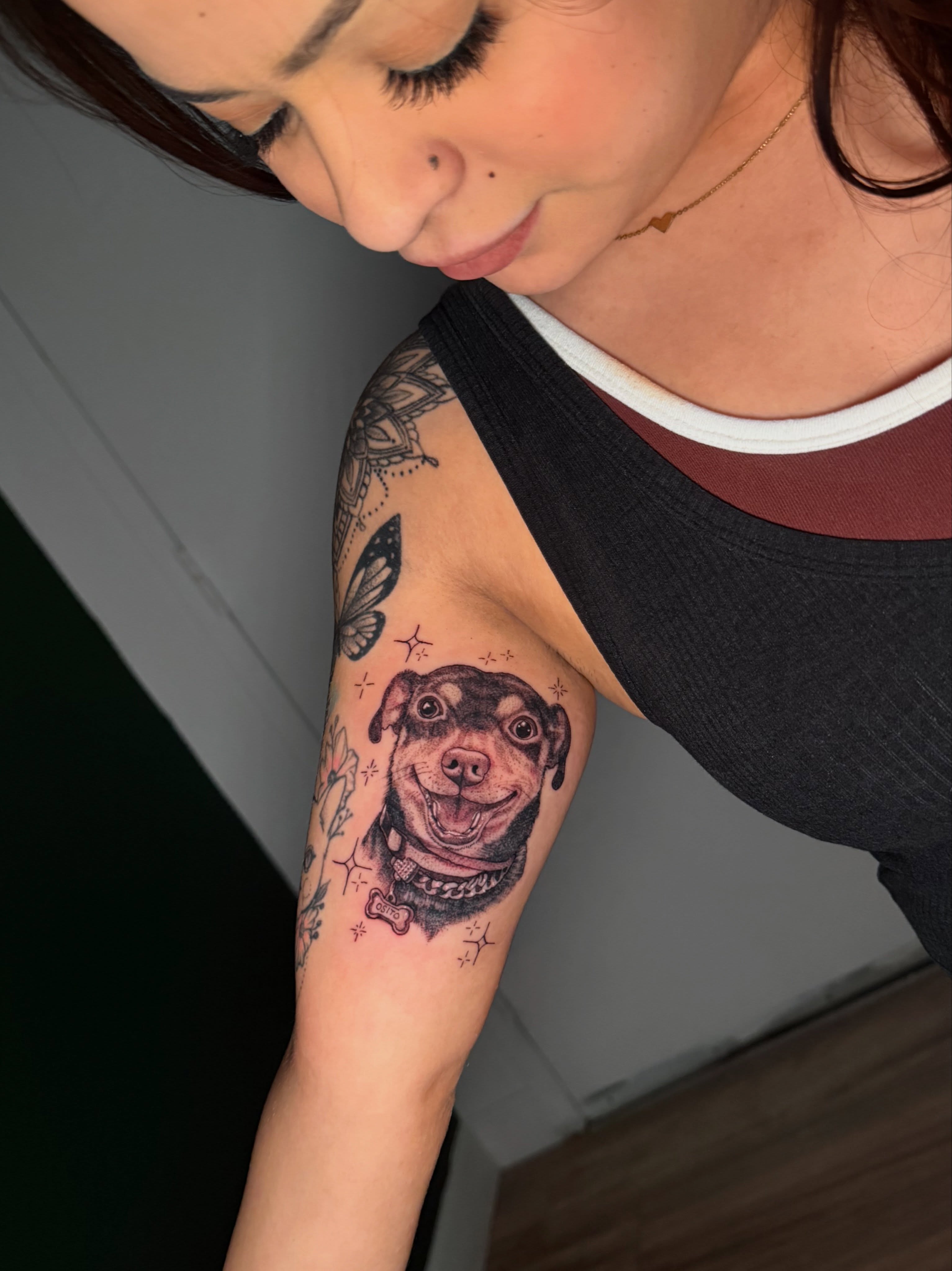 Dog realism tattoo on the forearm by 𝓡𝓪𝔂𝓬𝓱𝓲𝓵𝓵 [ᴛᴀᴛᴛᴏᴏ ᴀʀᴛɪꜱᴛ] 💚