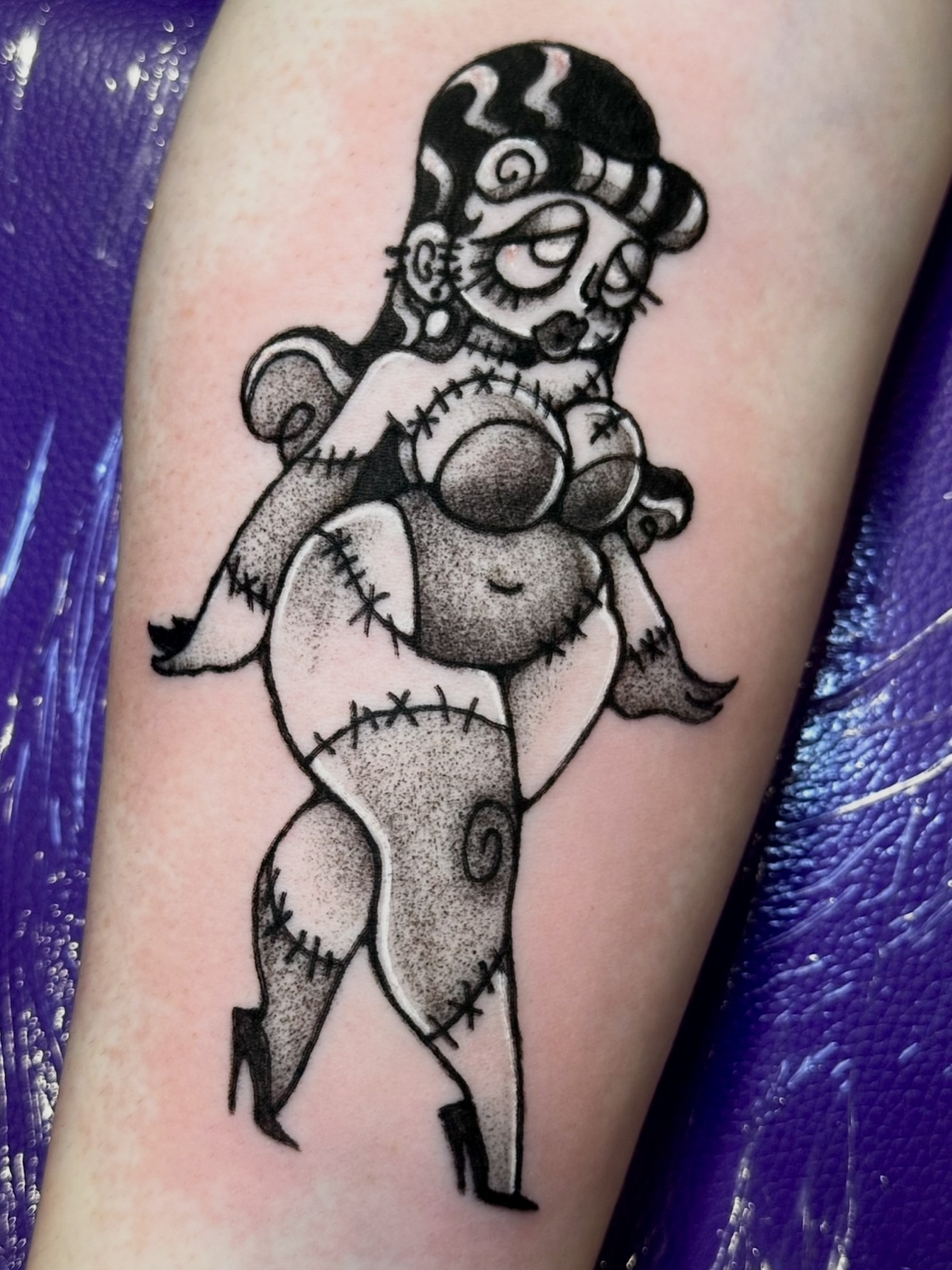 Tattoo by @kelviratats — black_and_grey