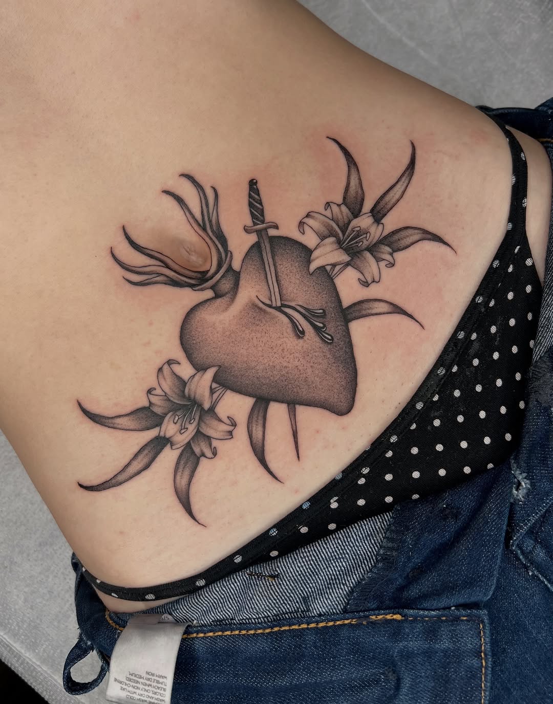 Tattoo by @michelle.chamerlik โ black_and_grey, realism