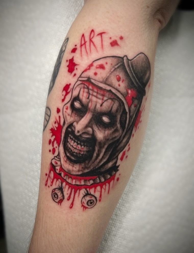 Tattoo by @leawhite_tattoos — realism, trash_polka